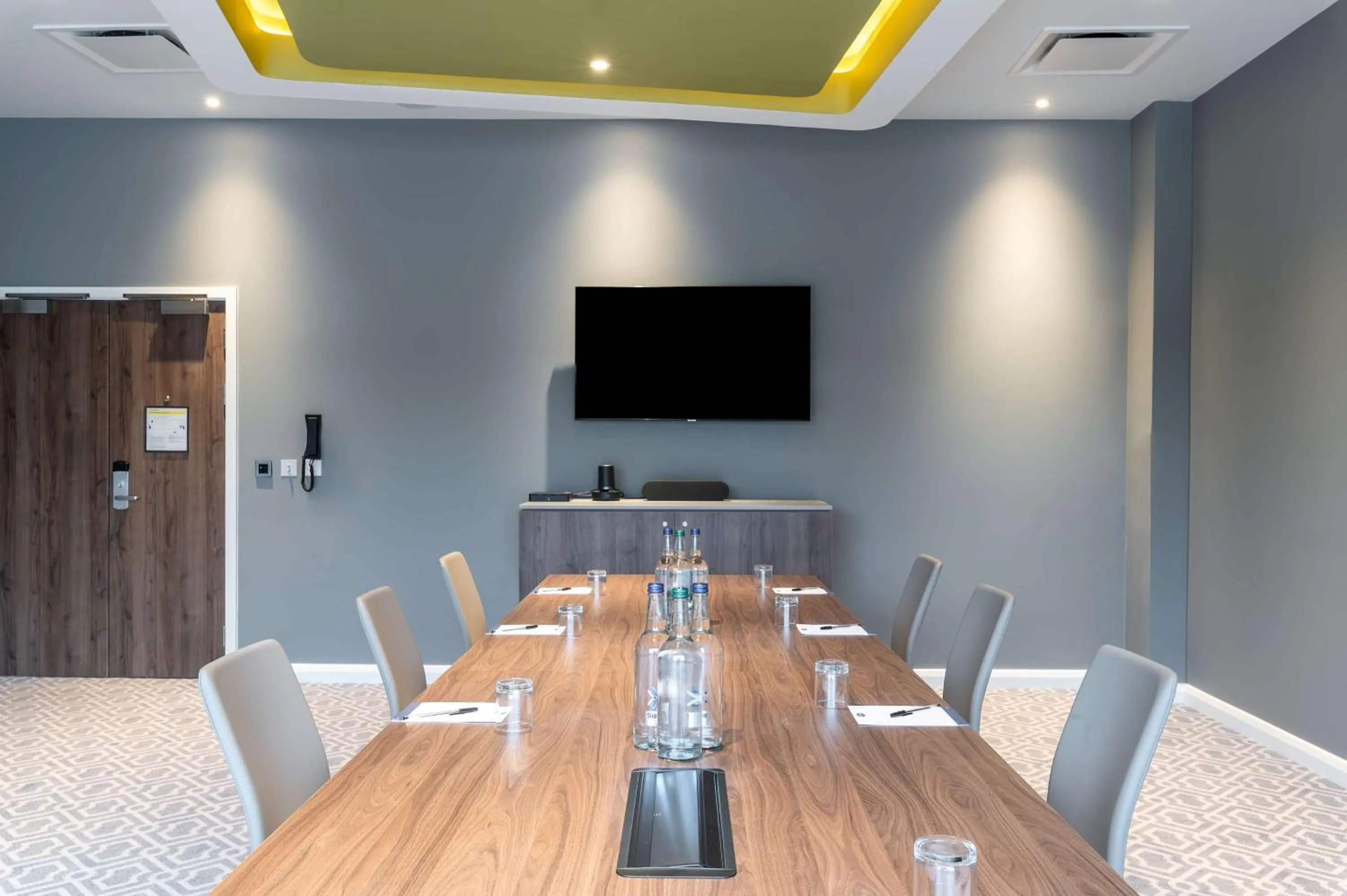Meeting/conference room in Hampton by Hilton High Wycombe
