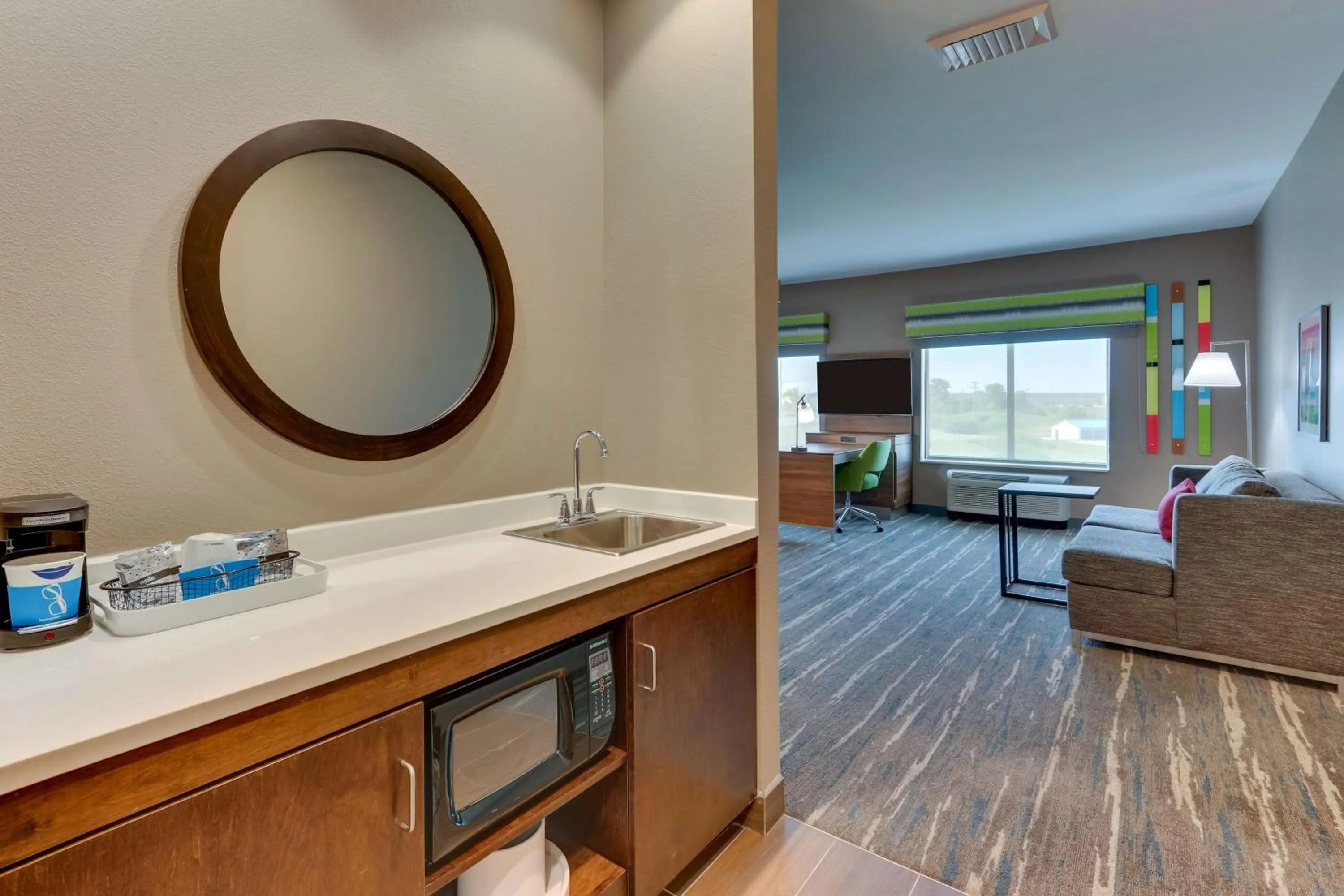 Bedroom in Hampton Inn Lebanon, IN