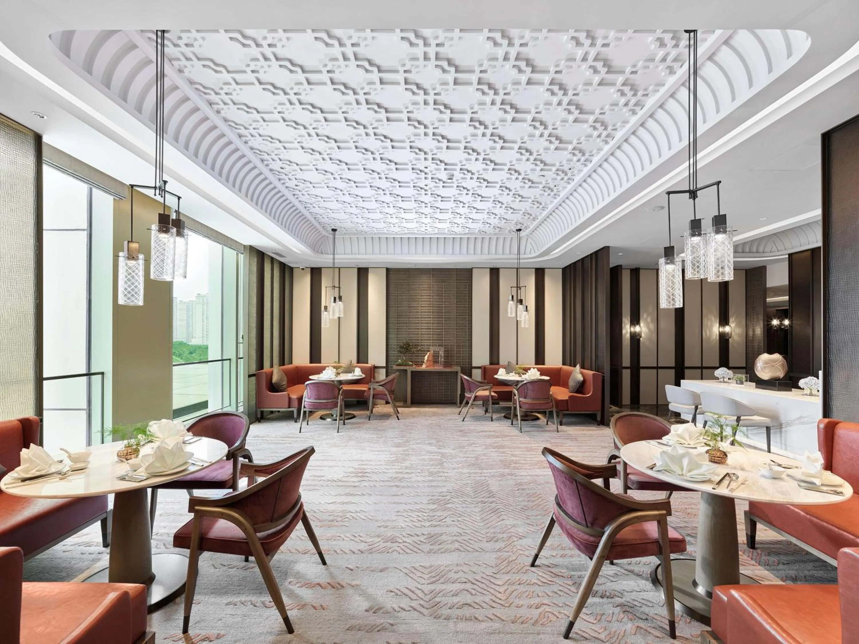 Dining area in DoubleTree by Hilton Qidong