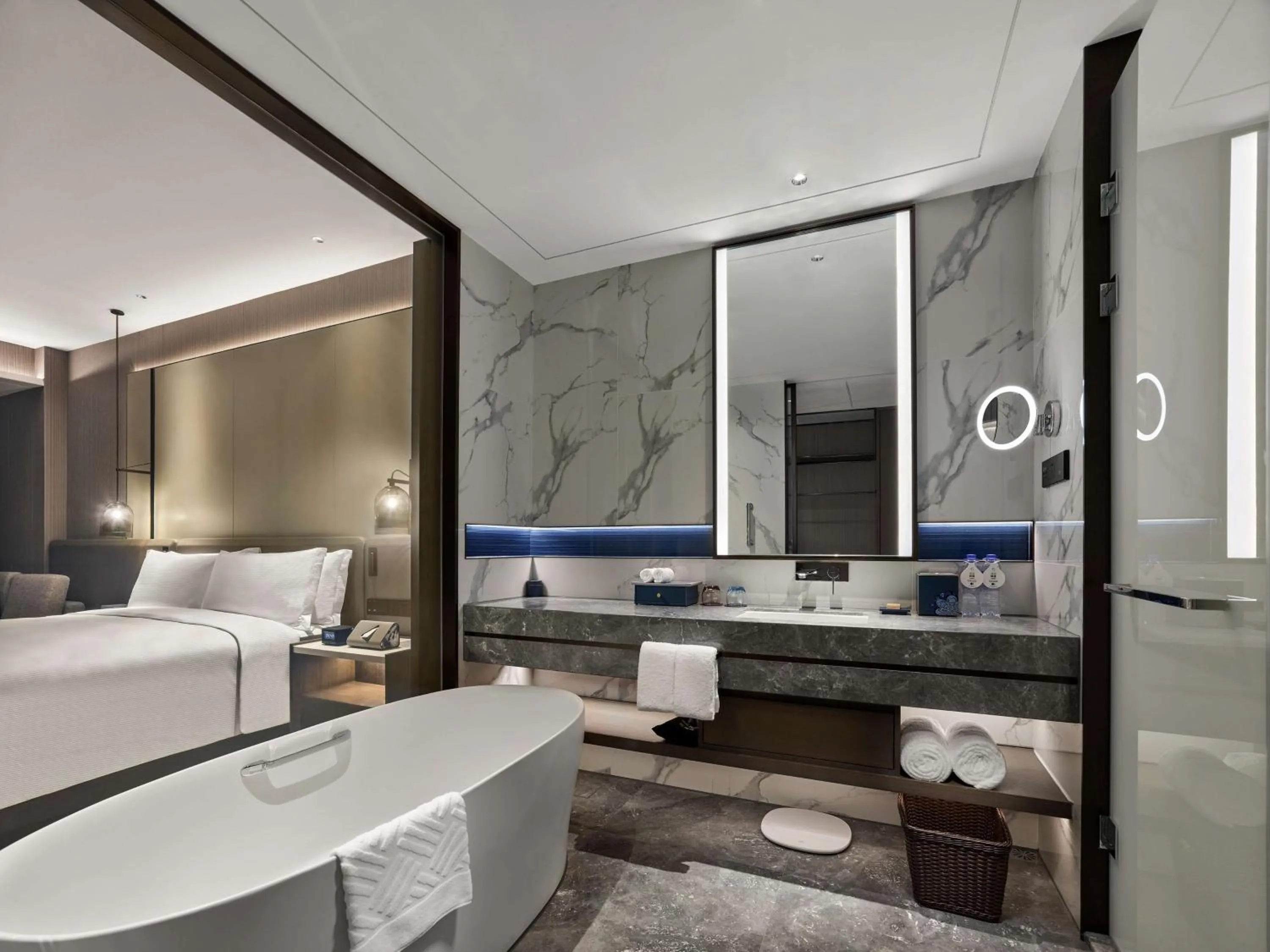 Bathroom in DoubleTree by Hilton Qidong