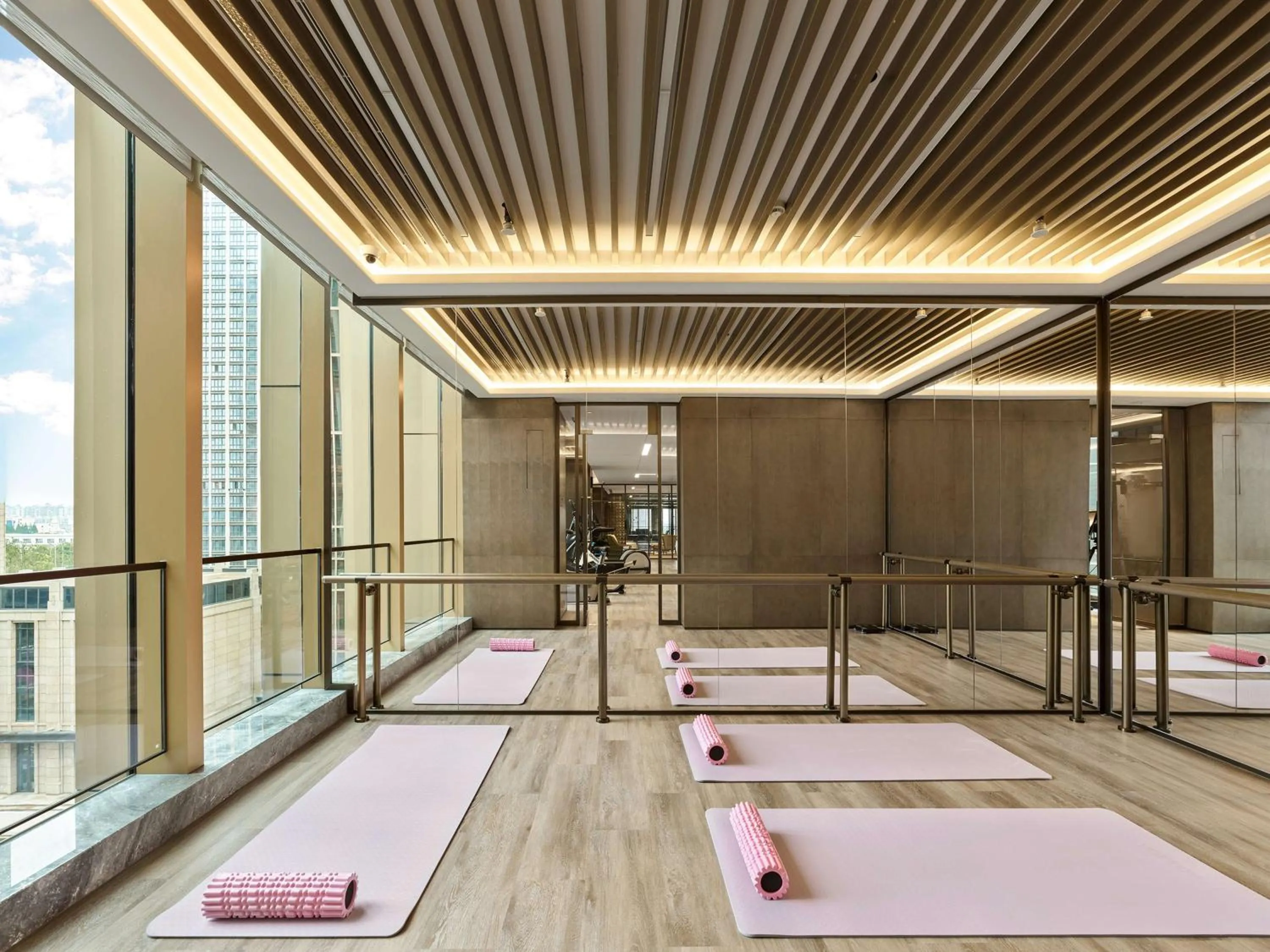 Fitness centre/facilities in DoubleTree by Hilton Qidong