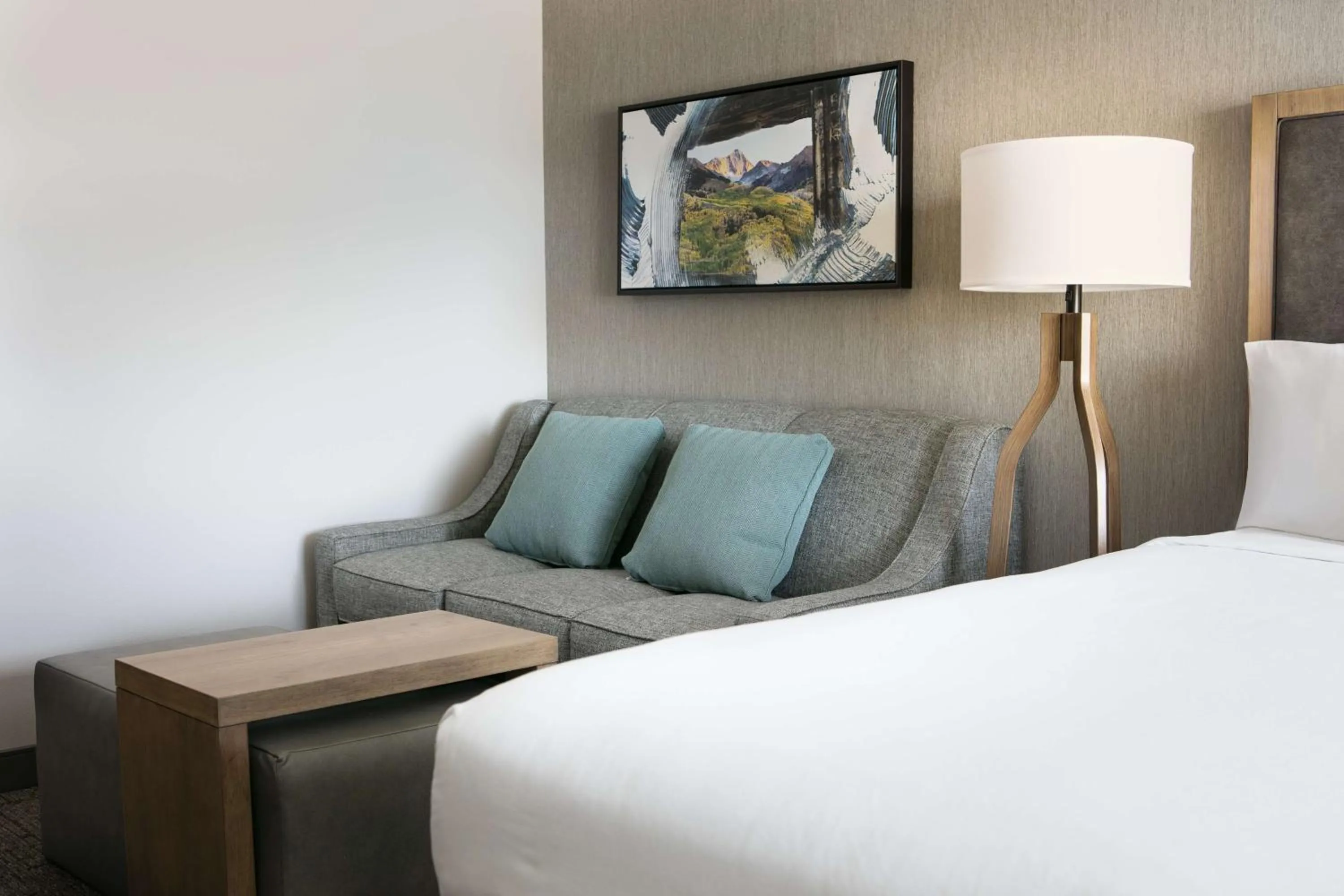 Living room, Bed in Homewood Suites By Hilton Dillon