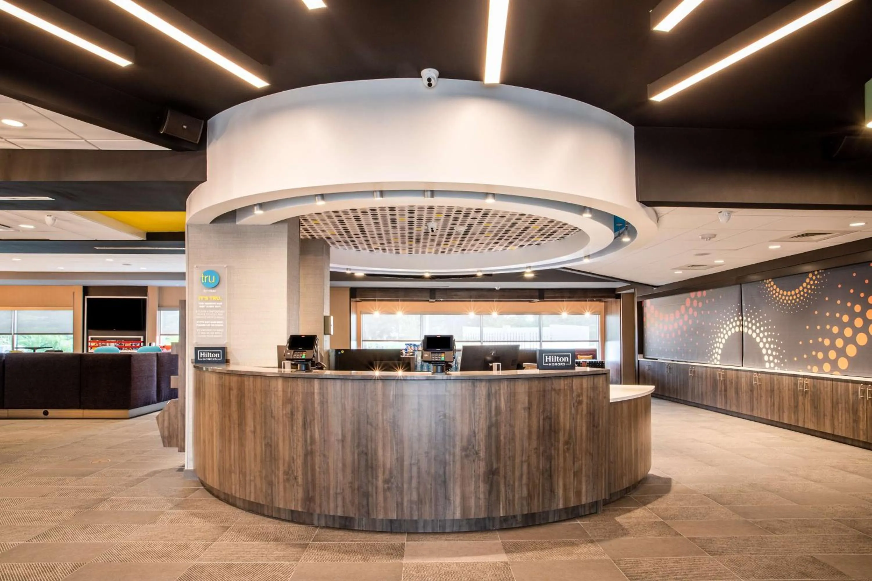 Lobby or reception in Tru By Hilton Bradenton I-75, FL