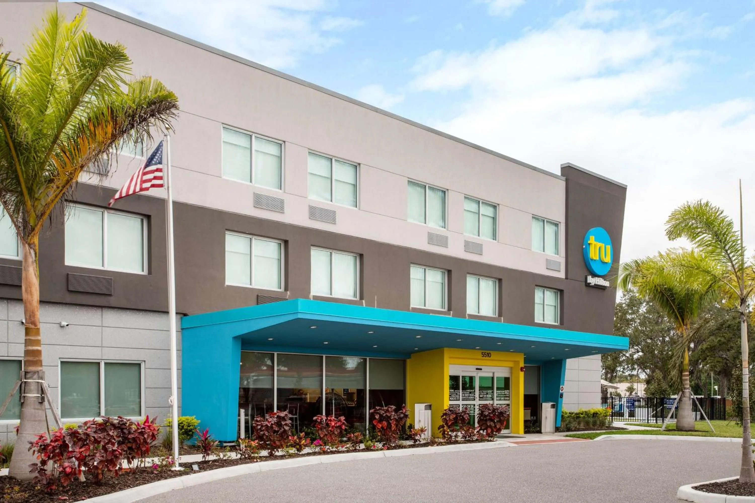 Property building in Tru By Hilton Bradenton I-75, FL
