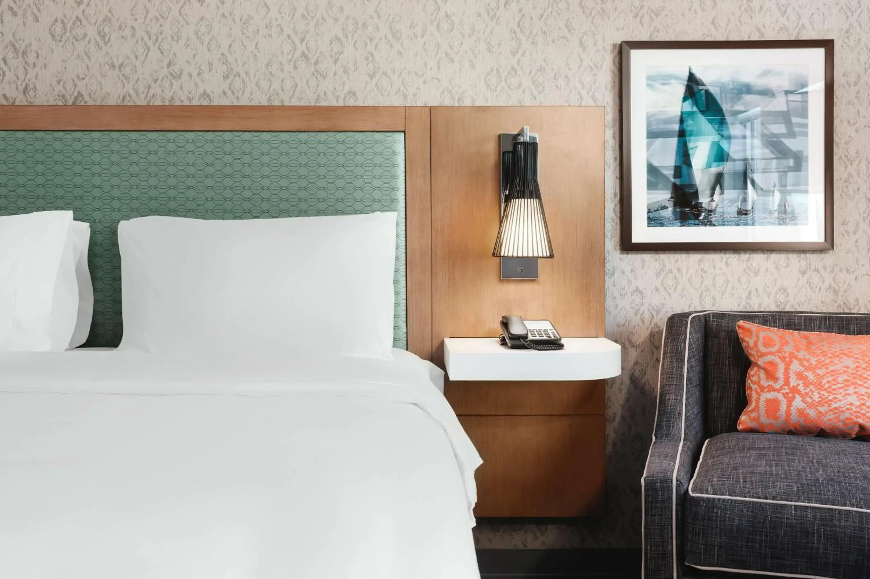 Bed in Hampton Inn Bellingham Airport, WA Bed in Hampton Inn Bellingham Airport, WA