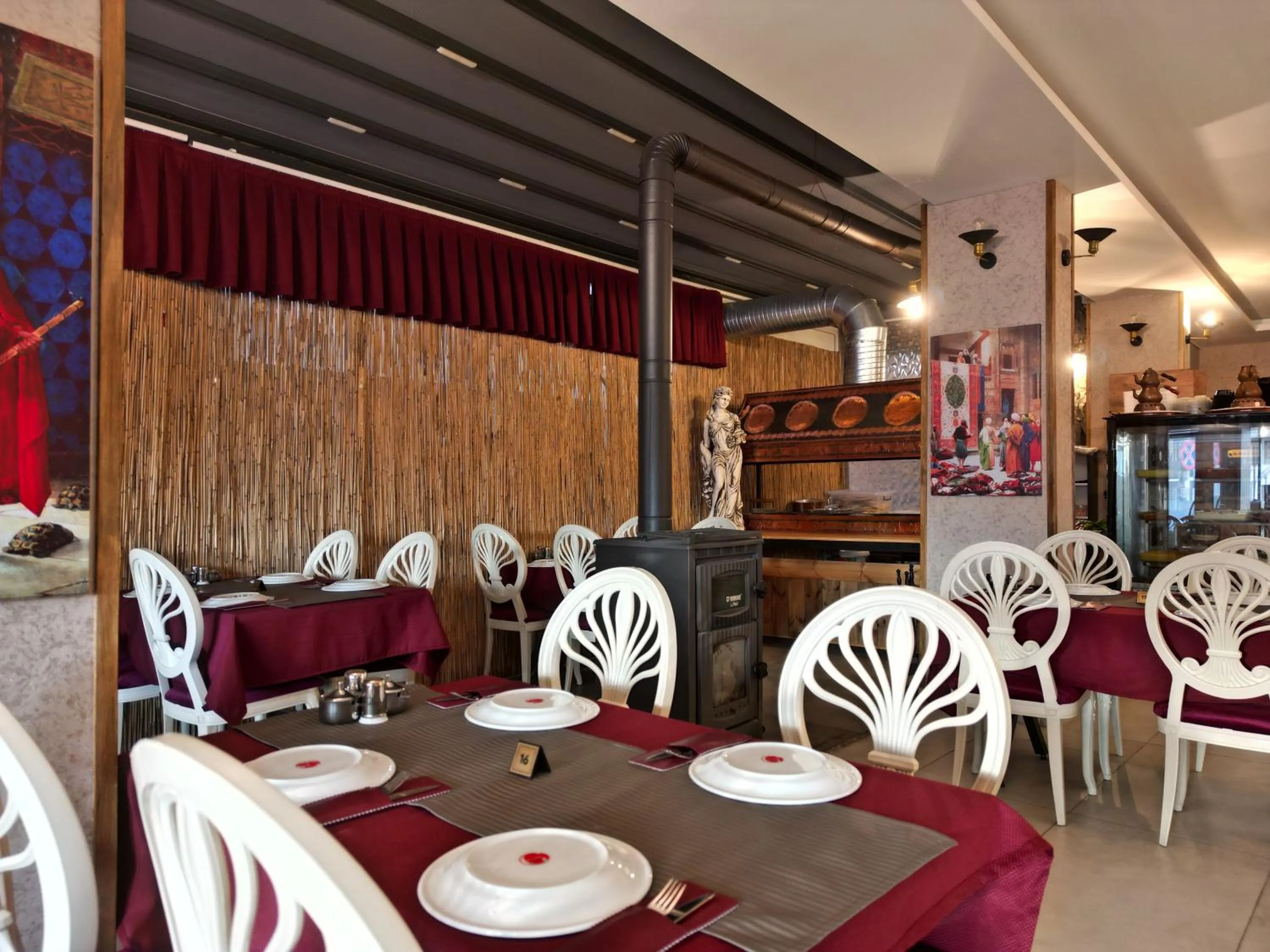 Restaurant/places to eat in Akman City Hotel