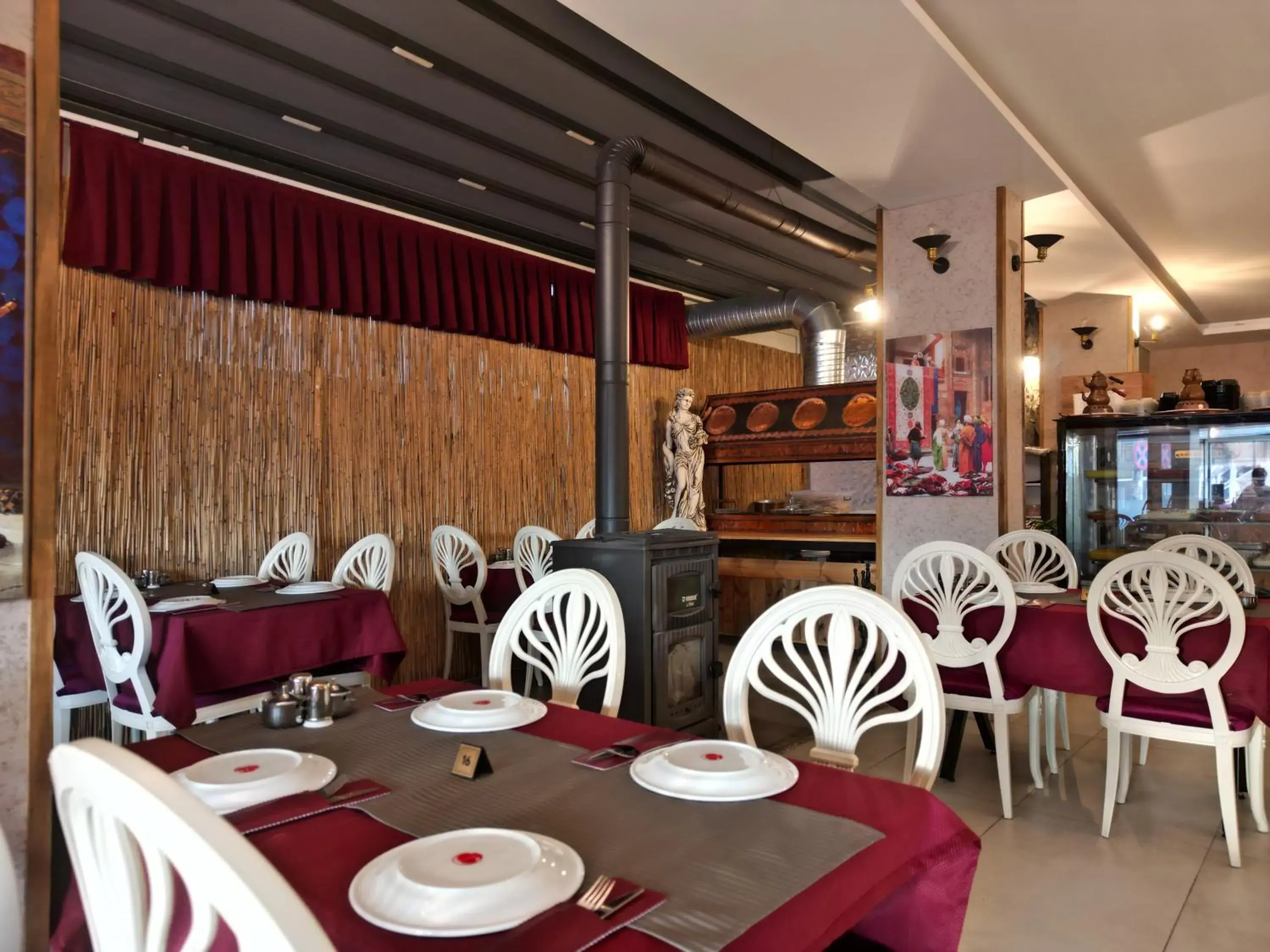 Restaurant/places to eat in Akman City Hotel Restaurant/places to eat in Akman City Hotel