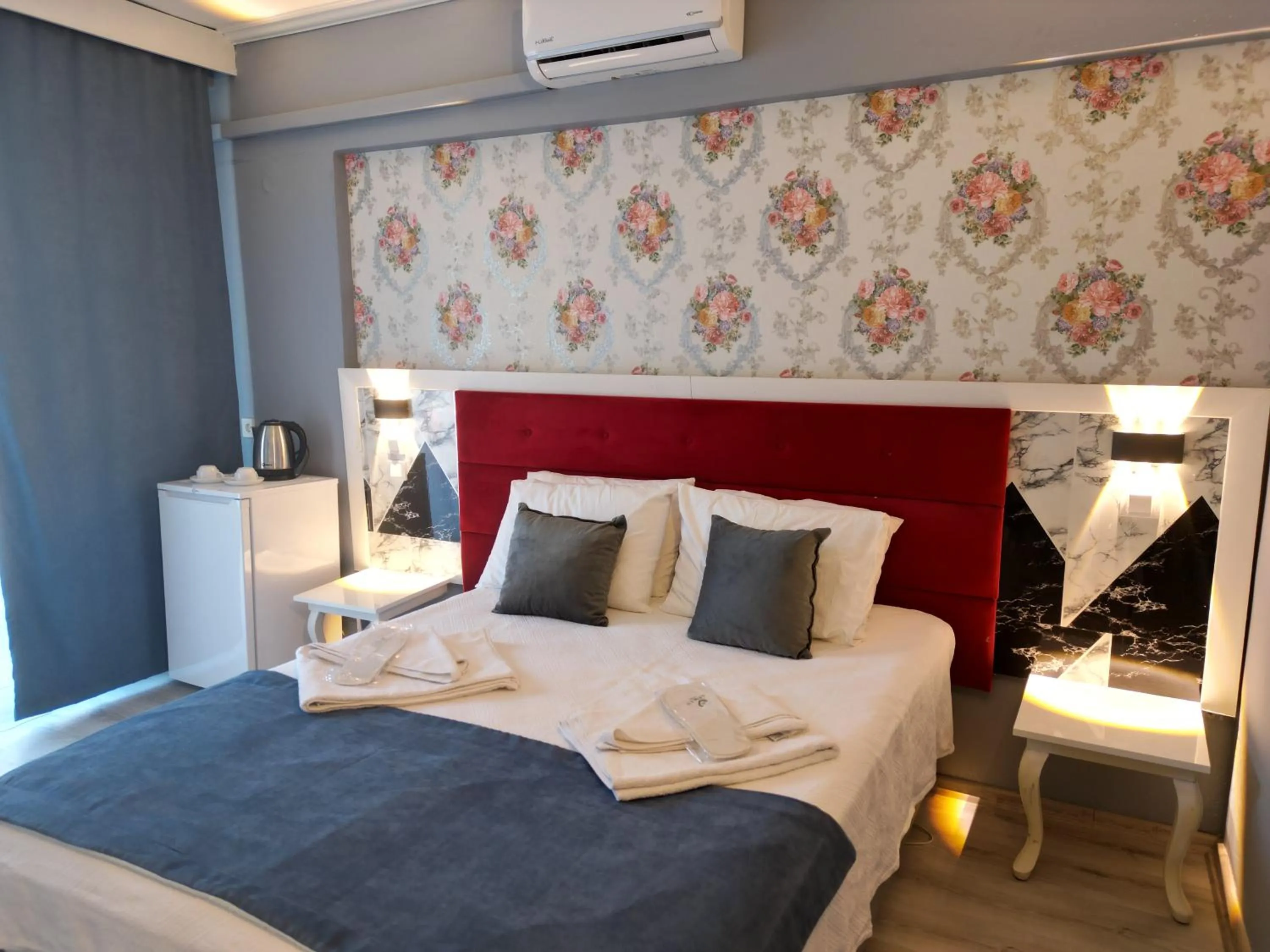 Bed in Akman City Hotel