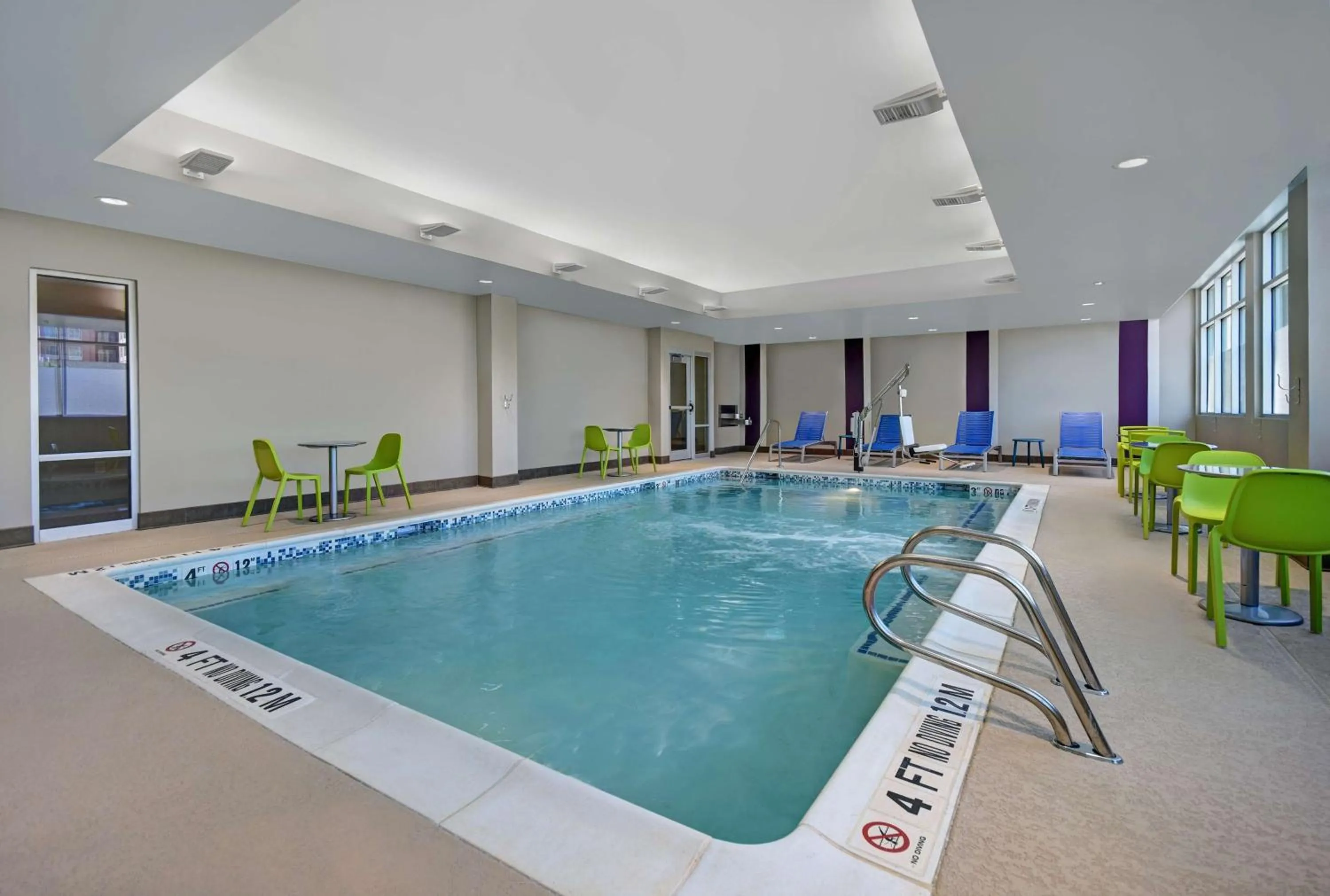 Pool view in Home2 Suites by Hilton Atlanta Airport North