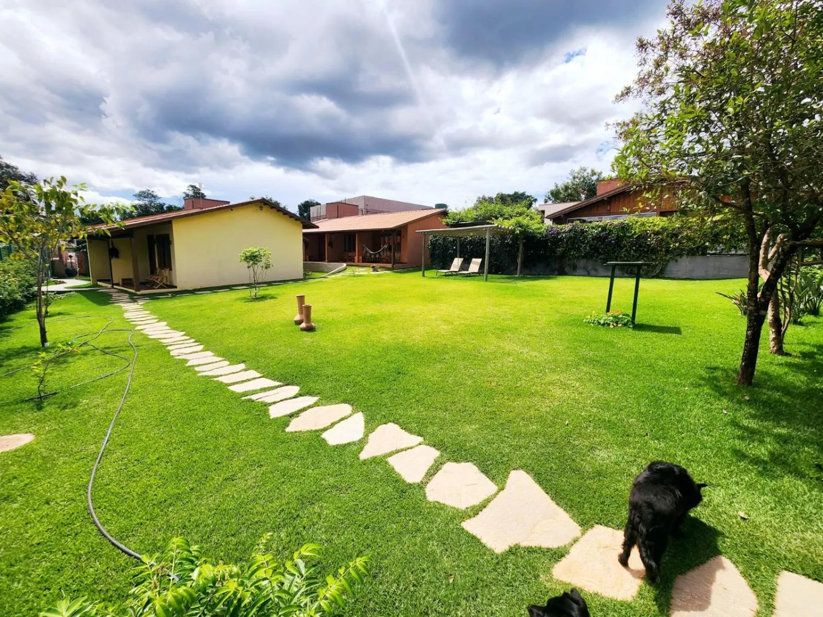 Property building in Pousada Camarás