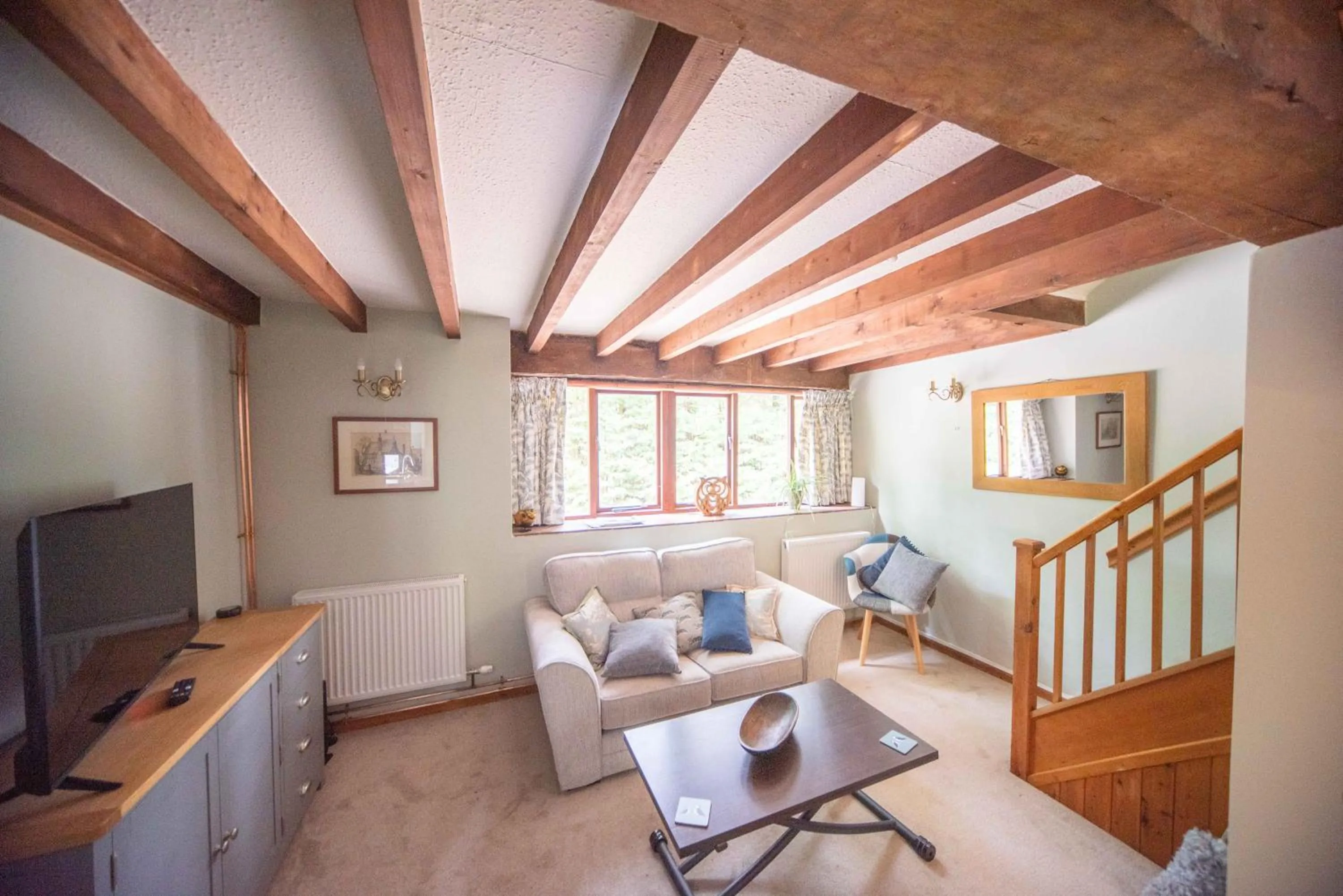 Communal lounge/ TV room in Lower House B&B and Cottages, Adforton