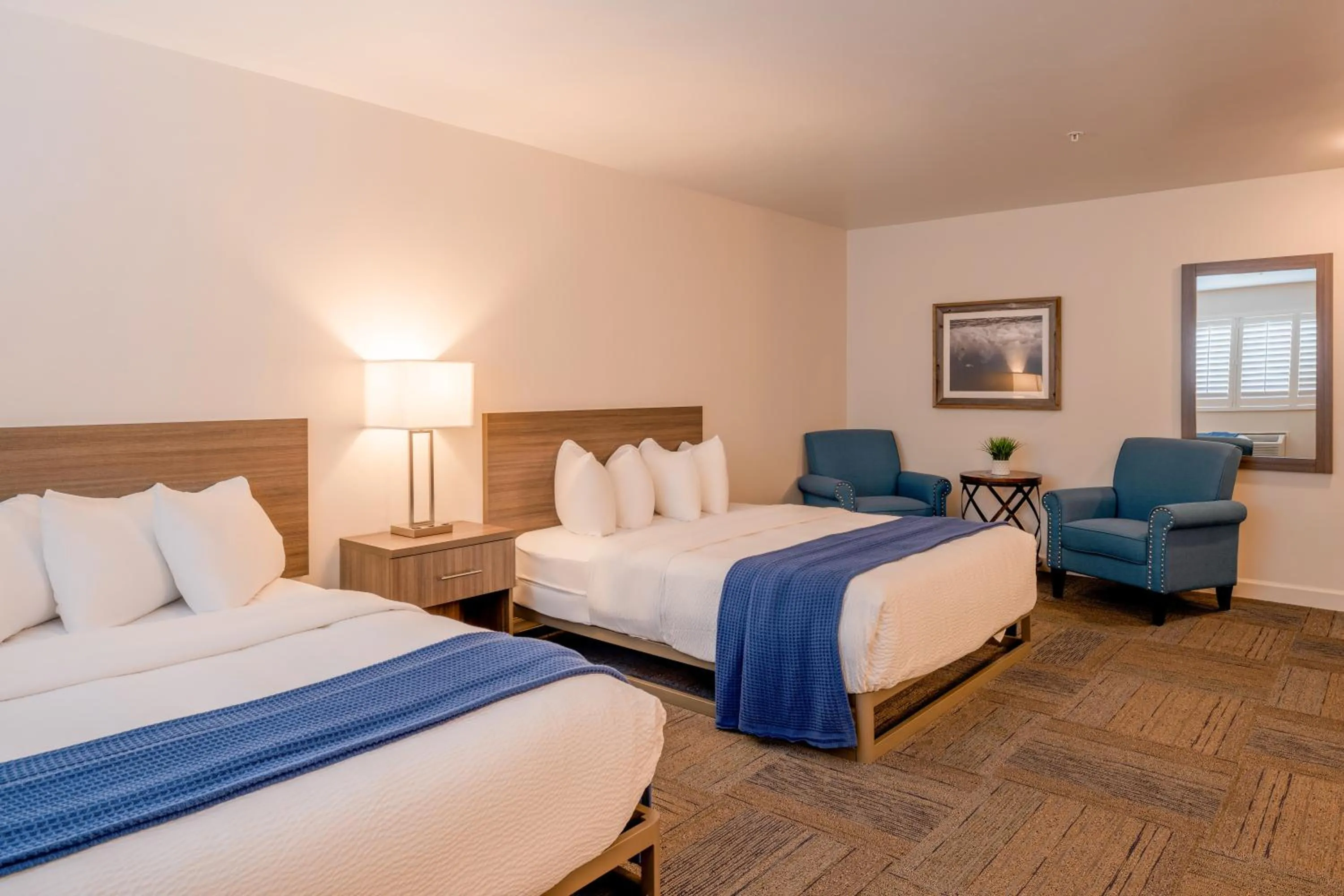 Bedroom, Bed in Inn At Moss Landing Point