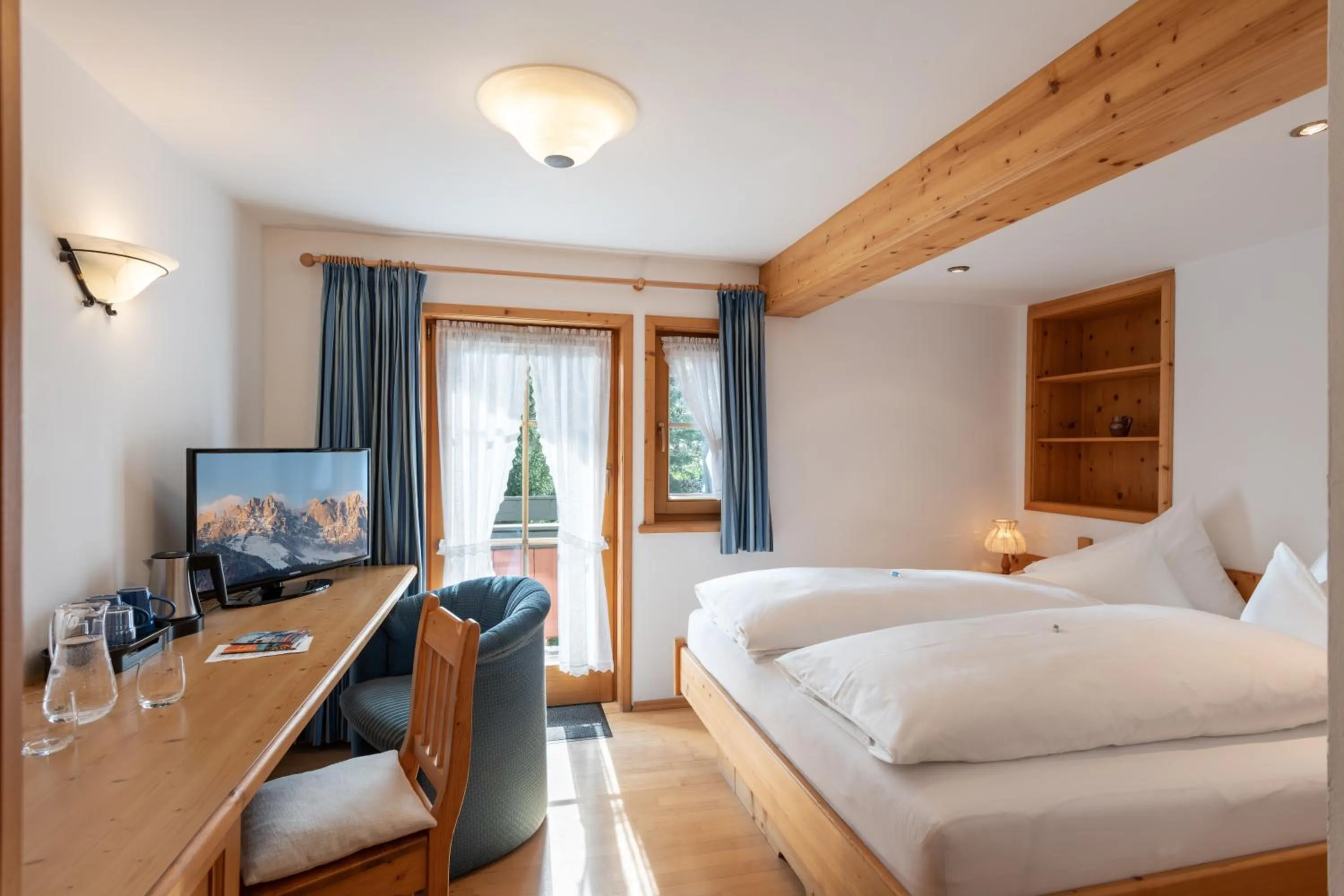 Photo of the whole room, Bed in Landhaus Kaiserblick