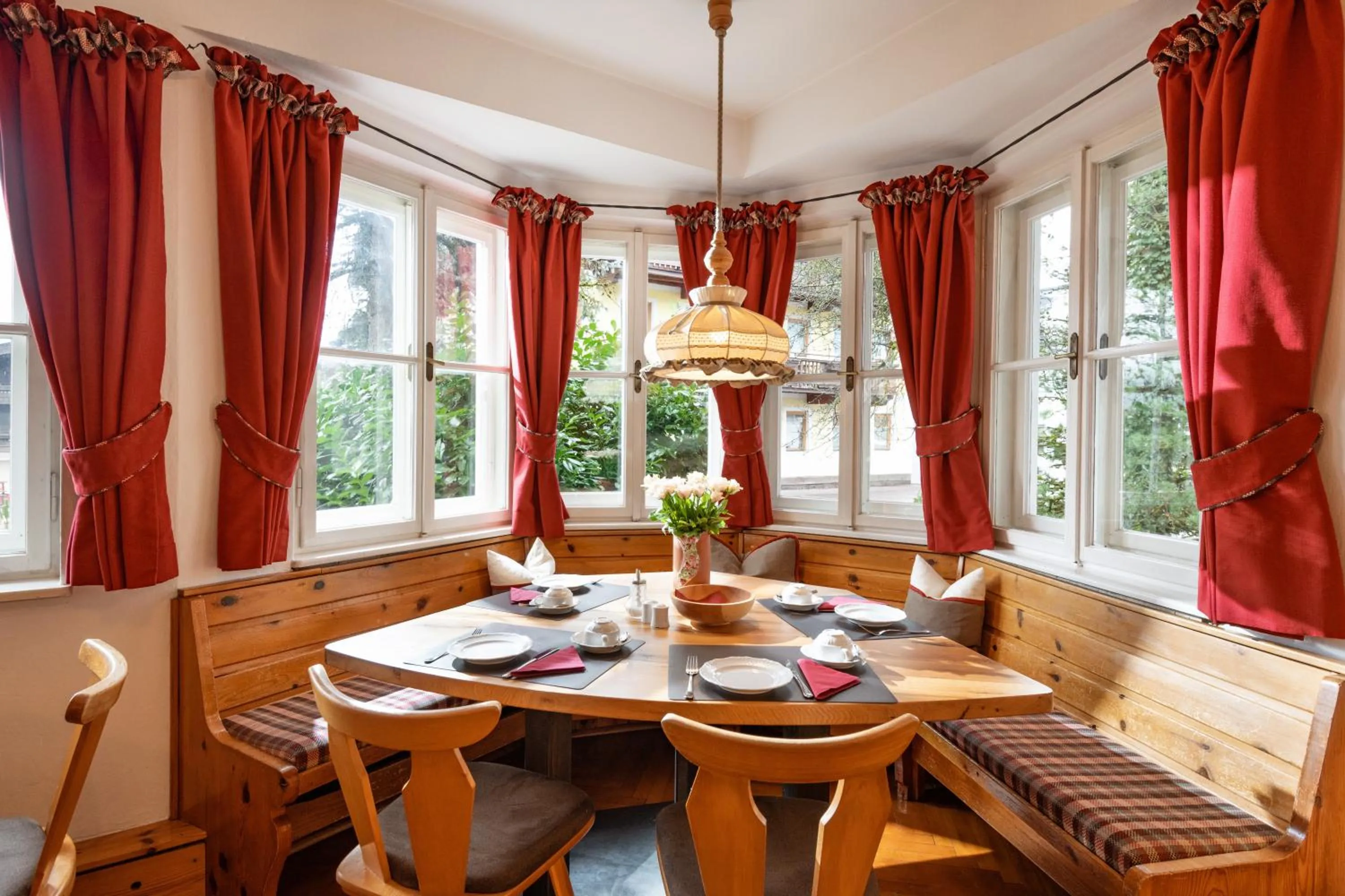 Restaurant/places to eat in Landhaus Kaiserblick