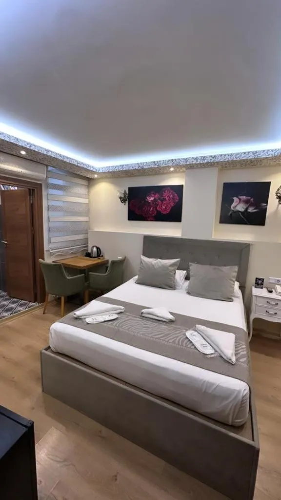 Photo of the whole room, Bed in ÜSKÜDAR OTEL