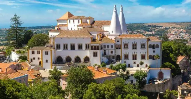 Nearby landmark in Cascais Lindo