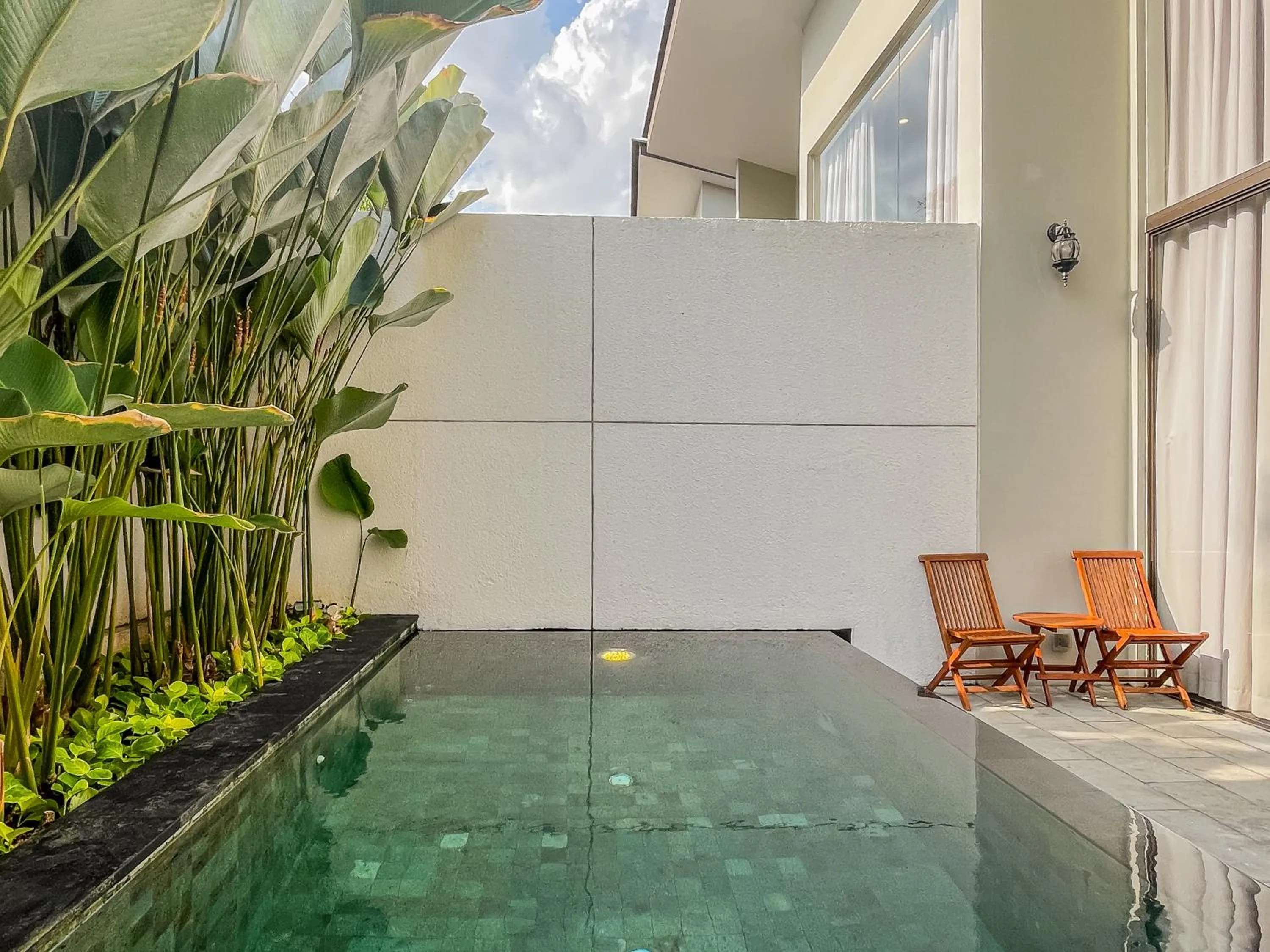 Swimming pool in Kayumas Seminyak Resort