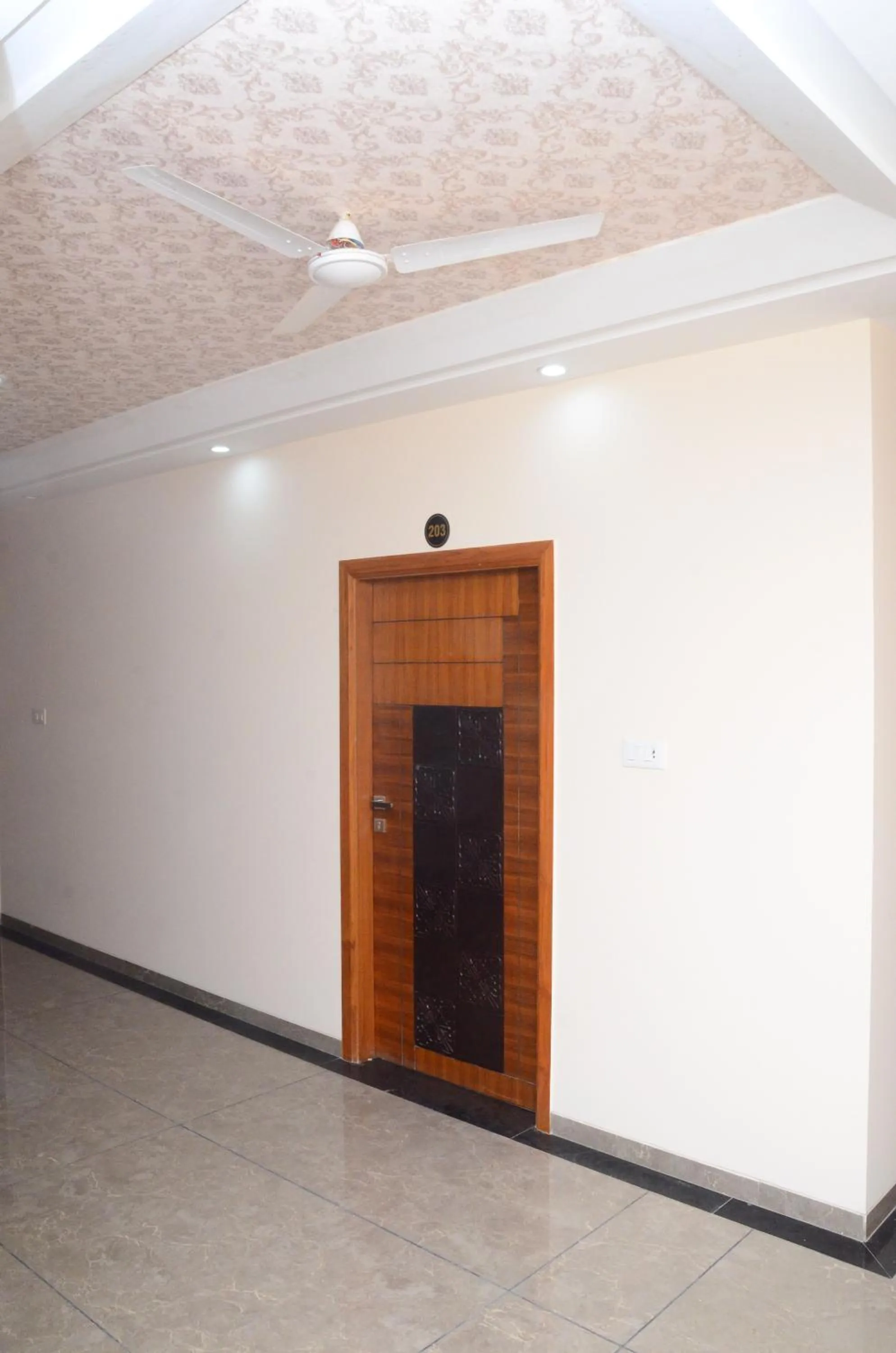 Facade/entrance in DUDI HOTEL