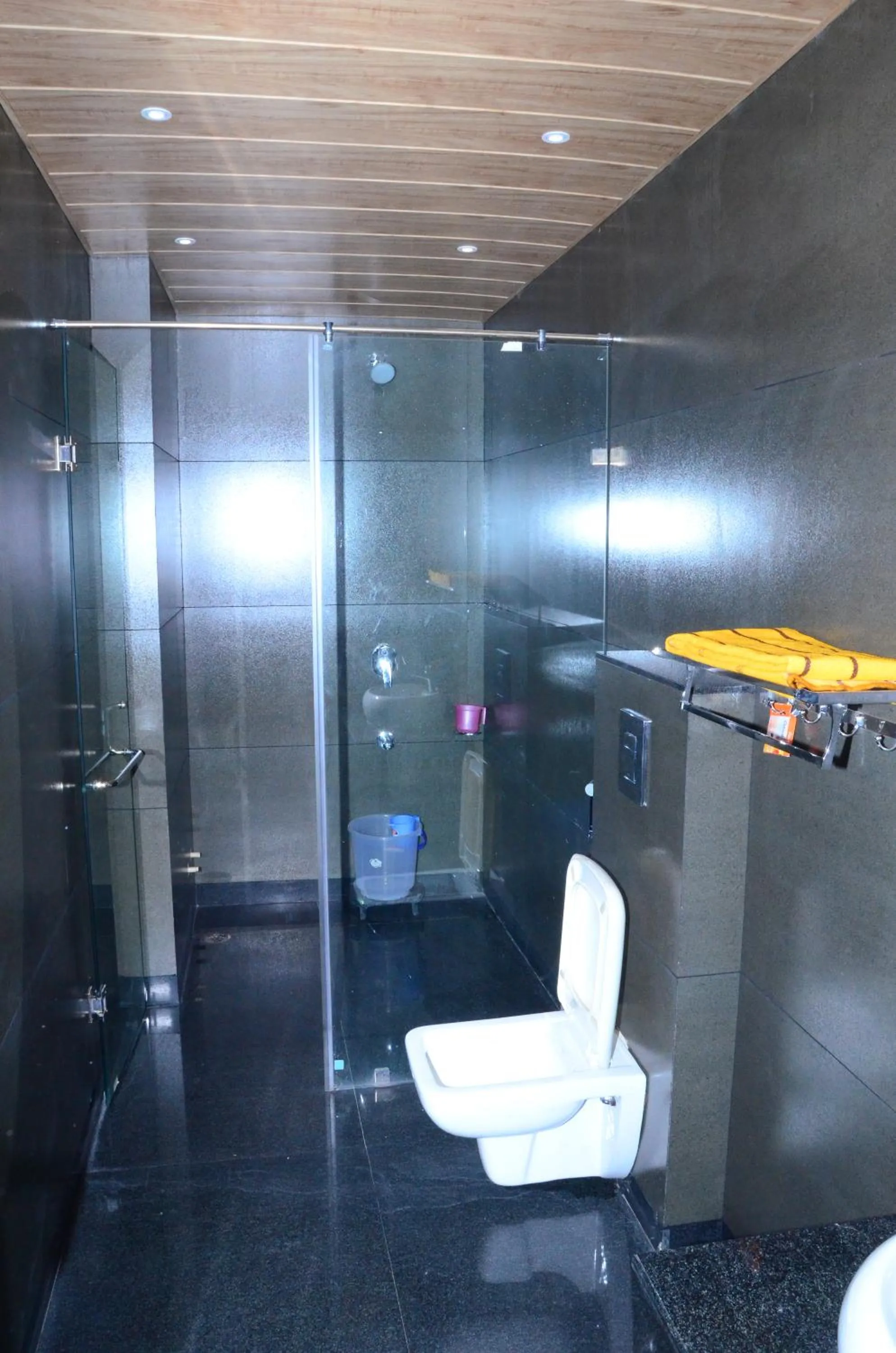 Bathroom in DUDI HOTEL