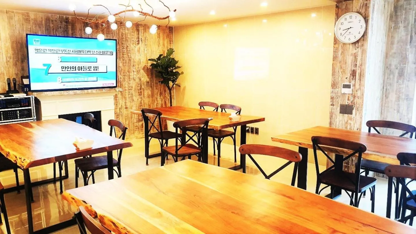 Breakfast in Uneed Hotel