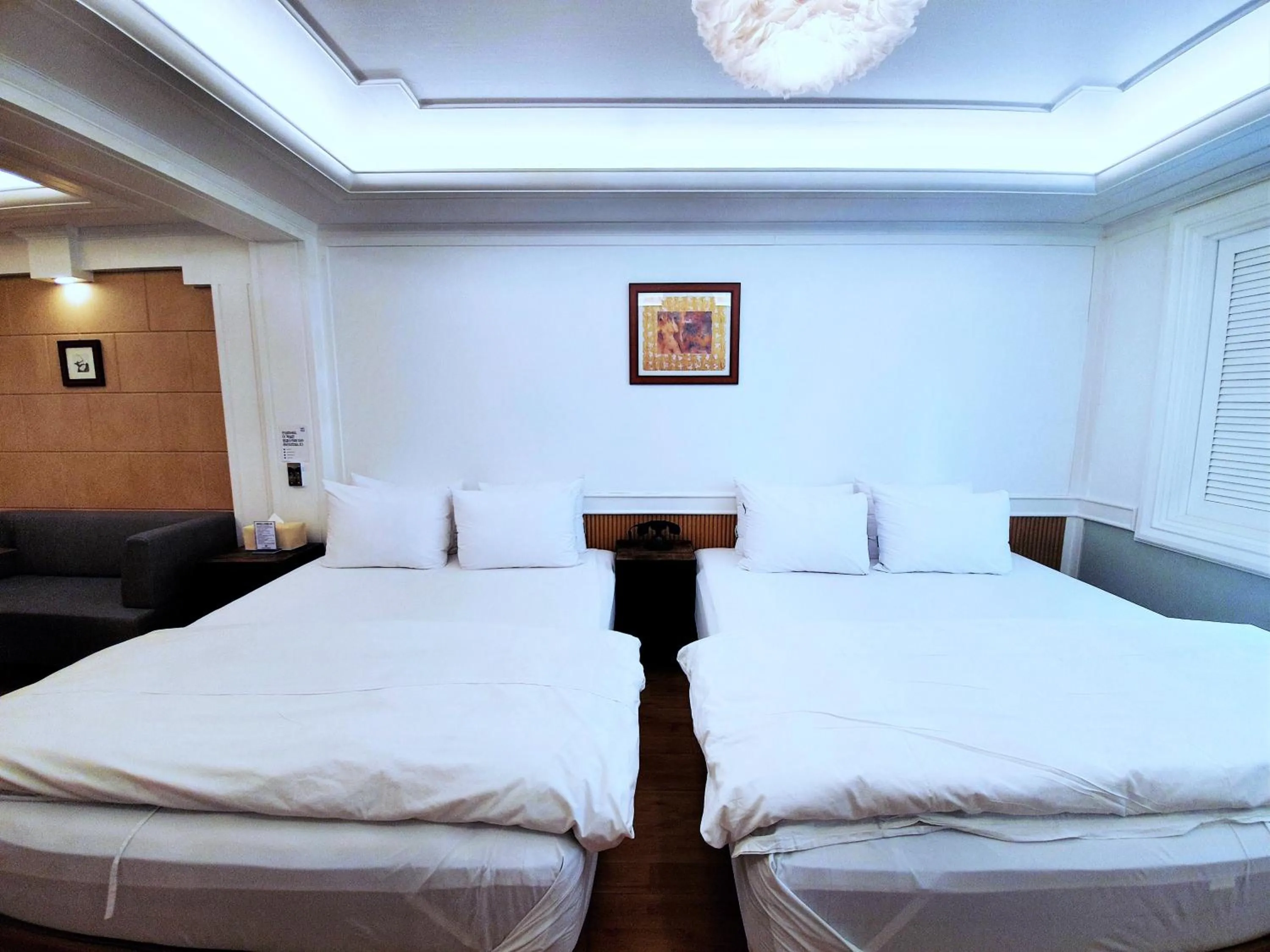 Property building, Bed in Uneed Hotel