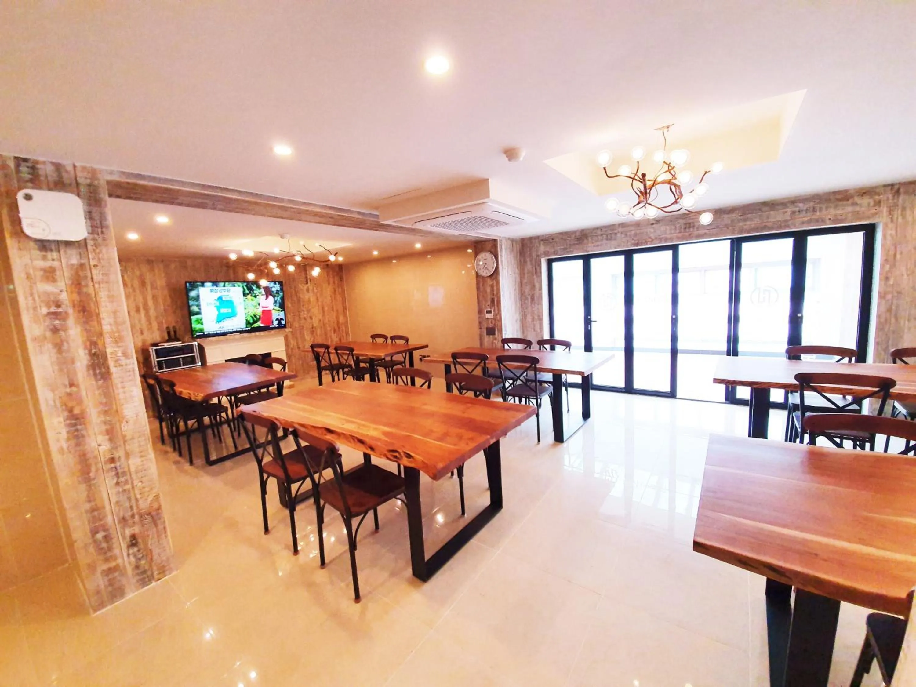 Buffet breakfast in Uneed Hotel