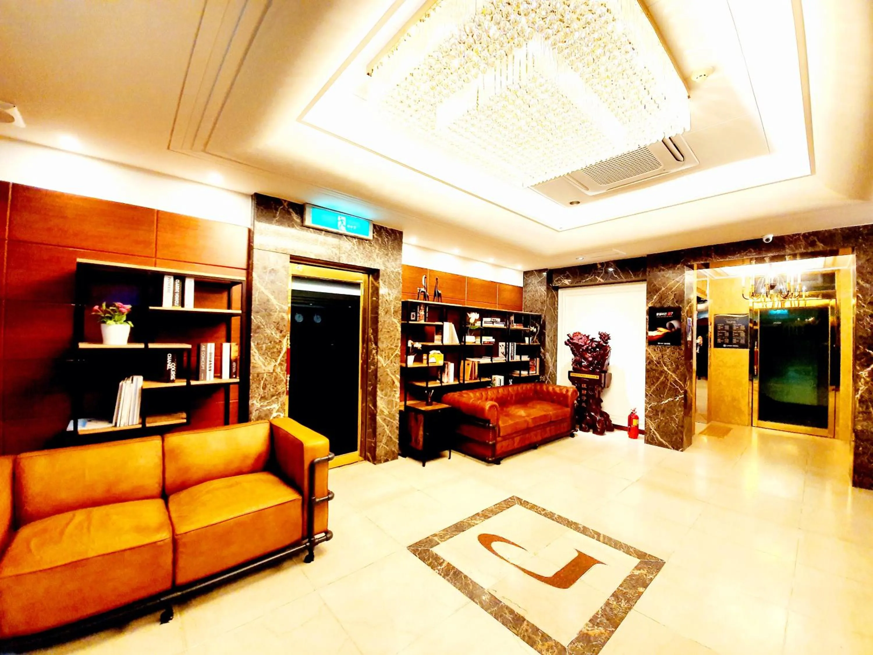Lobby or reception in Uneed Hotel