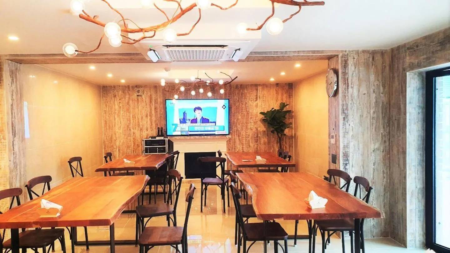 Breakfast in Uneed Hotel