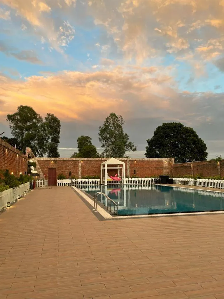 Yashmay Villa Club & Resort