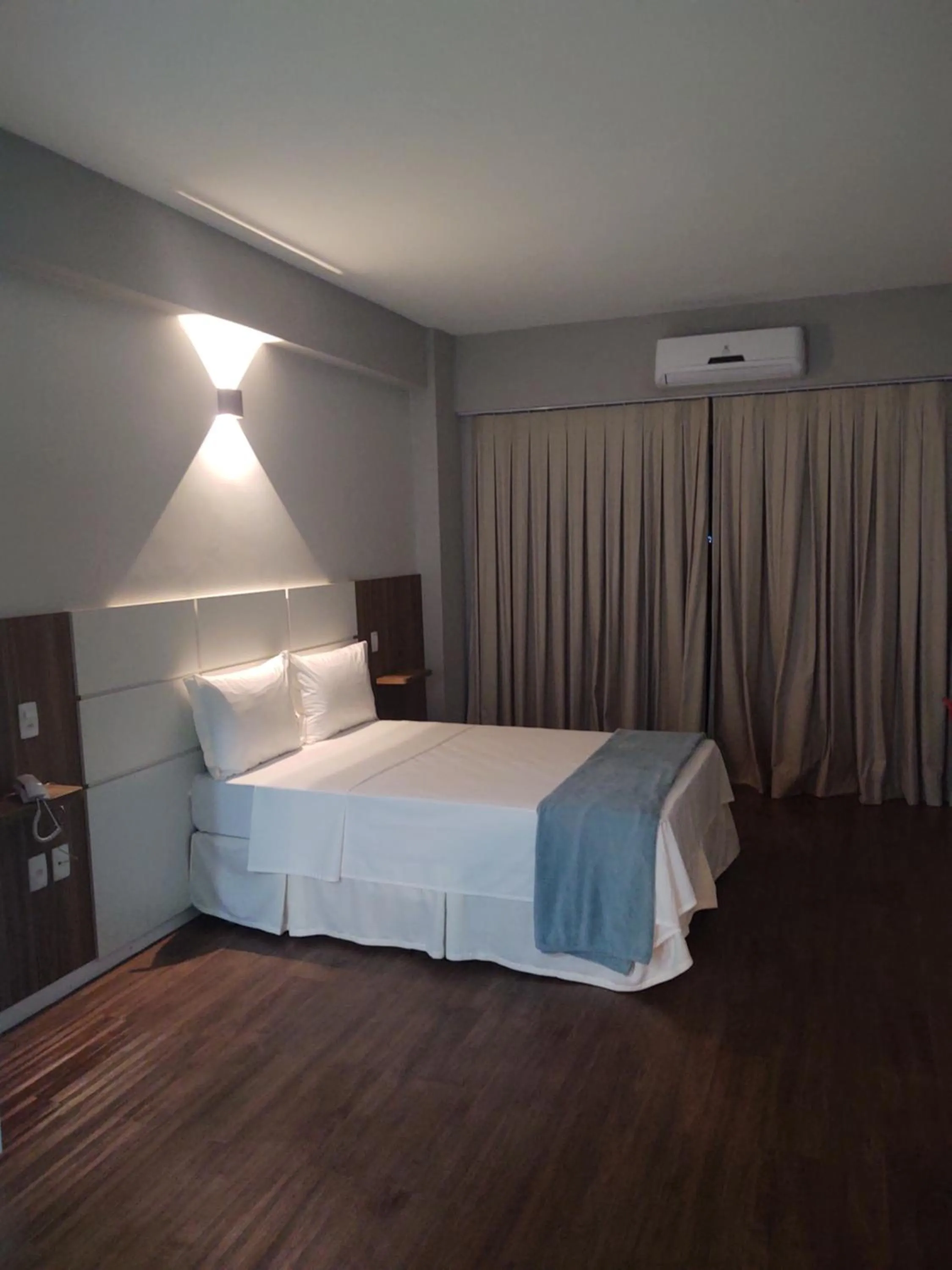 Bed in Hotel Quartzo