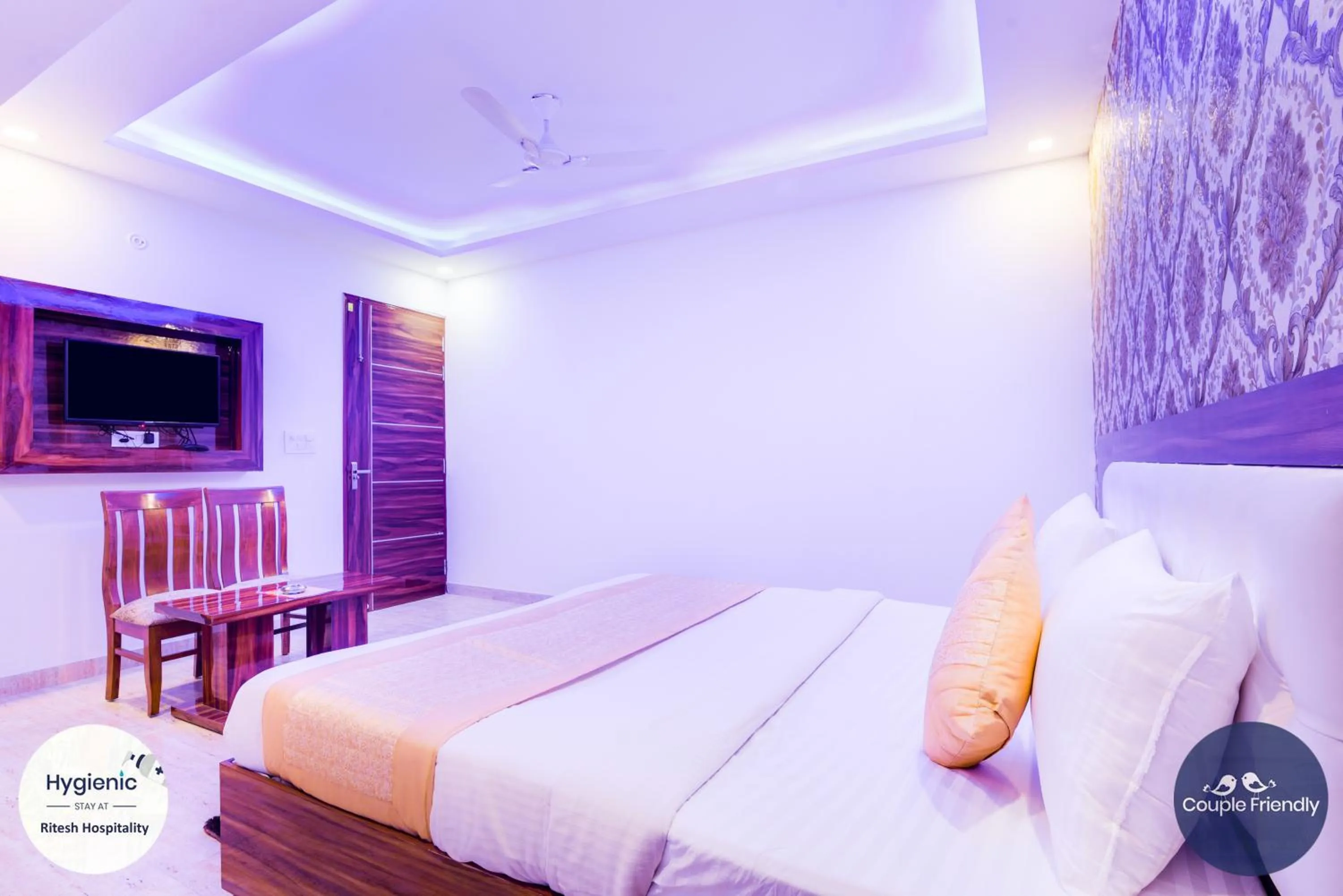 Bed in Hotel Fabulous - Delhi International Airport