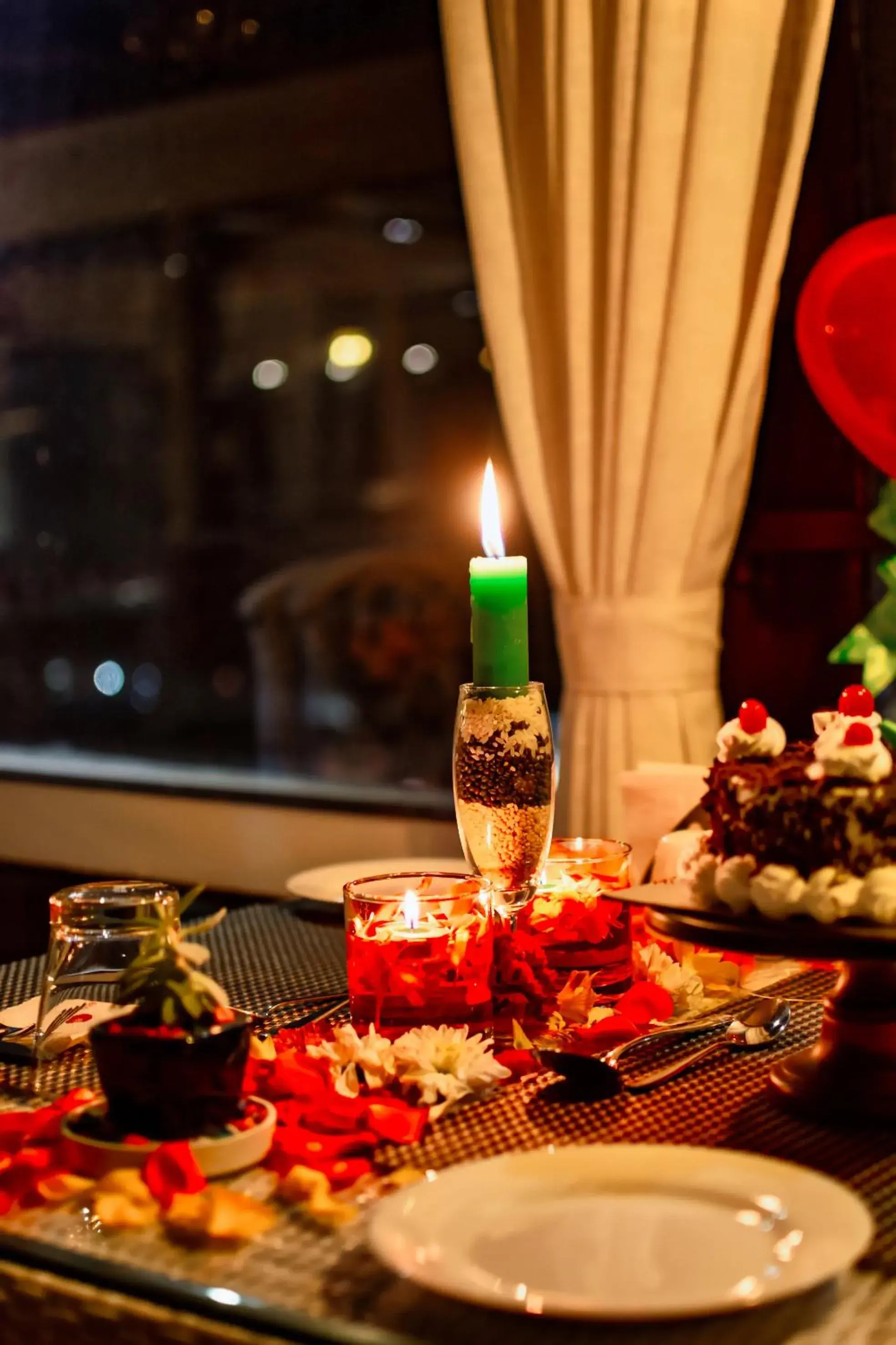 Restaurant/places to eat in Sumitel Vista 800m from Mall Road Restaurant/places to eat in Sumitel Vista 800m from Mall Road