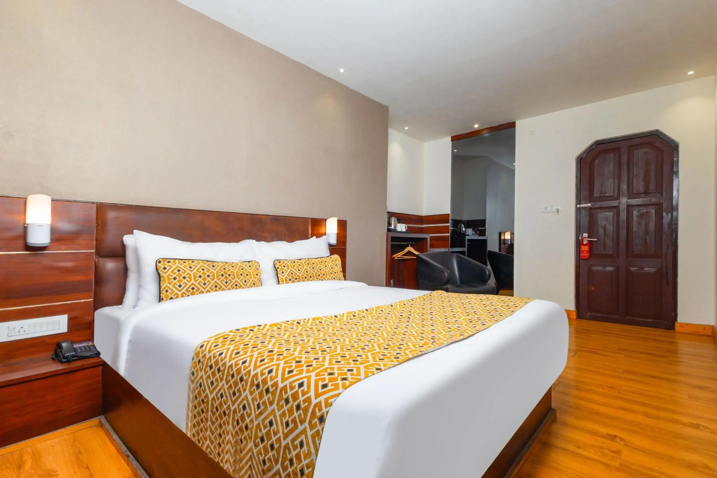 Bedroom, Bed in Sumitel Vista 800m from Mall Road Bedroom, Bed in Sumitel Vista 800m from Mall Road