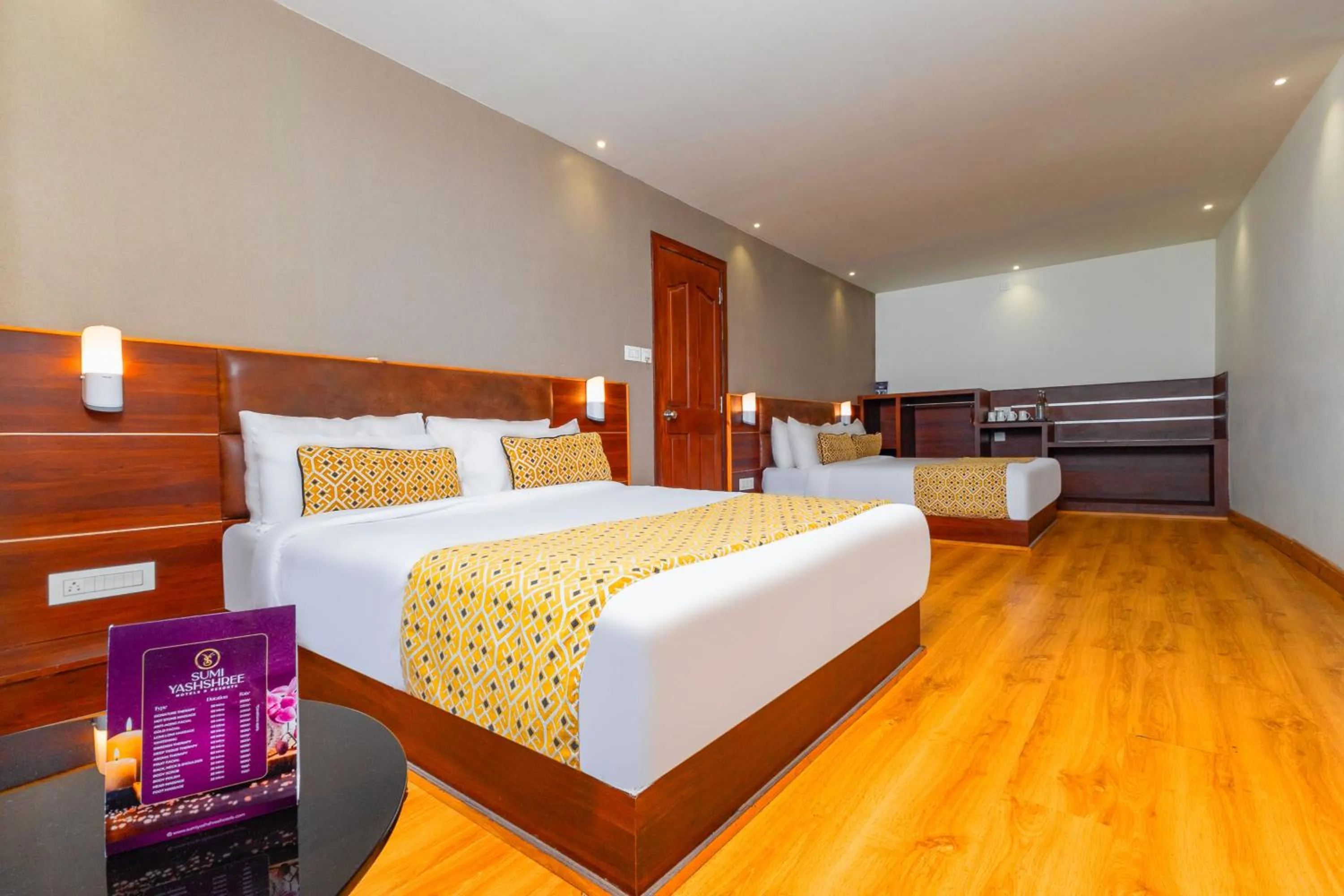 Bedroom, Bed in Sumitel Vista 800m from Mall Road