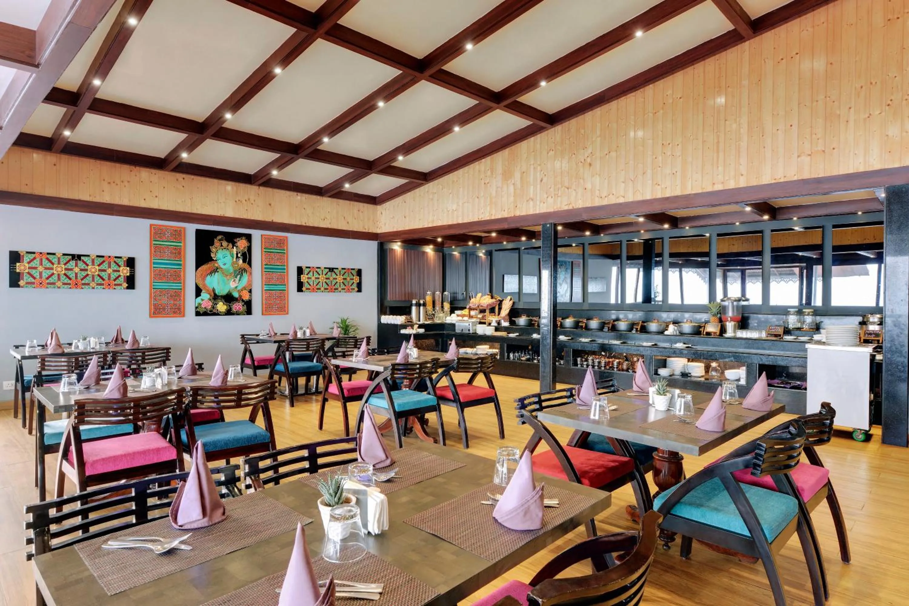 Restaurant/places to eat in Sumitel Vista 800m from Mall Road