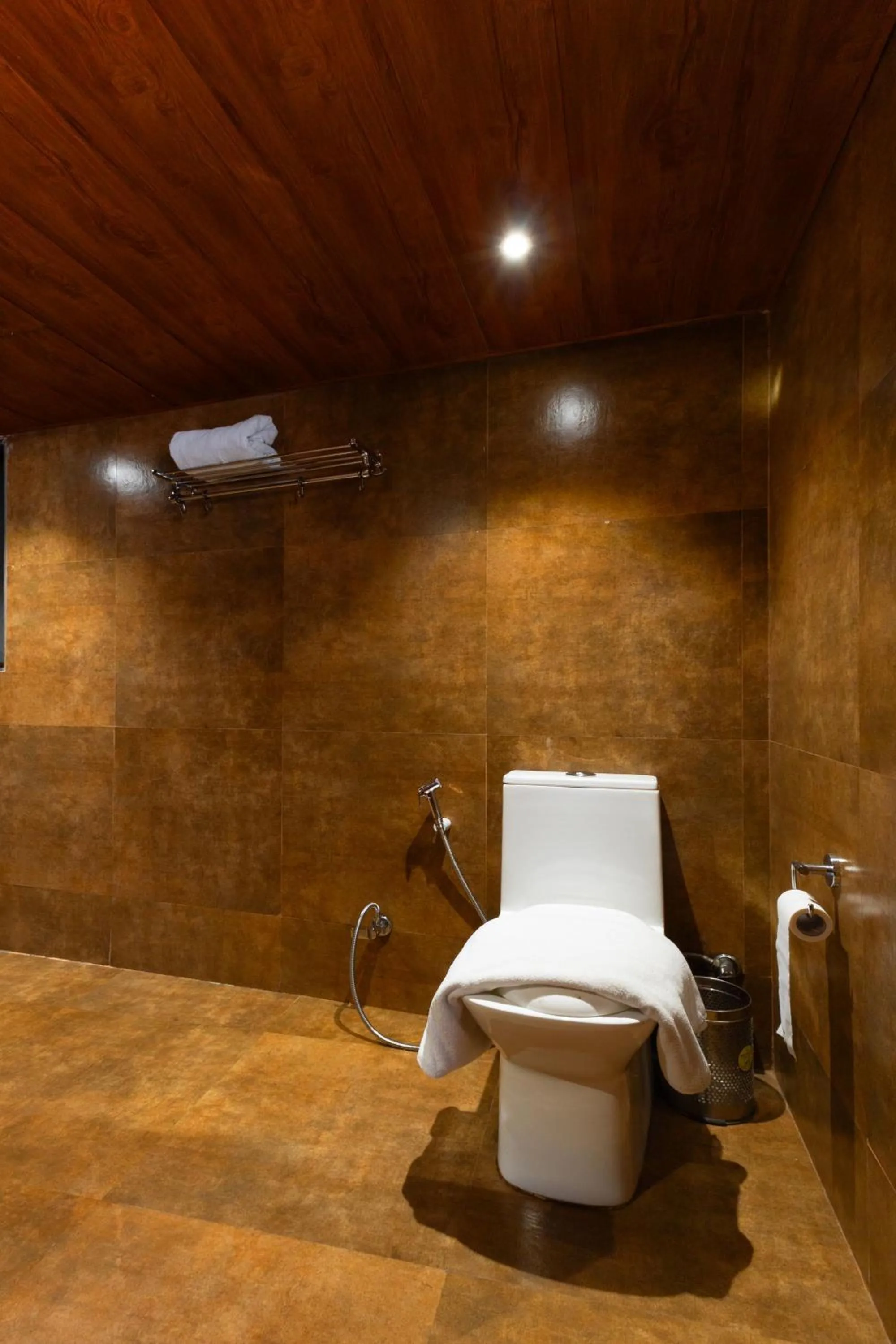 Sumitel Vista 800m from Mall Road