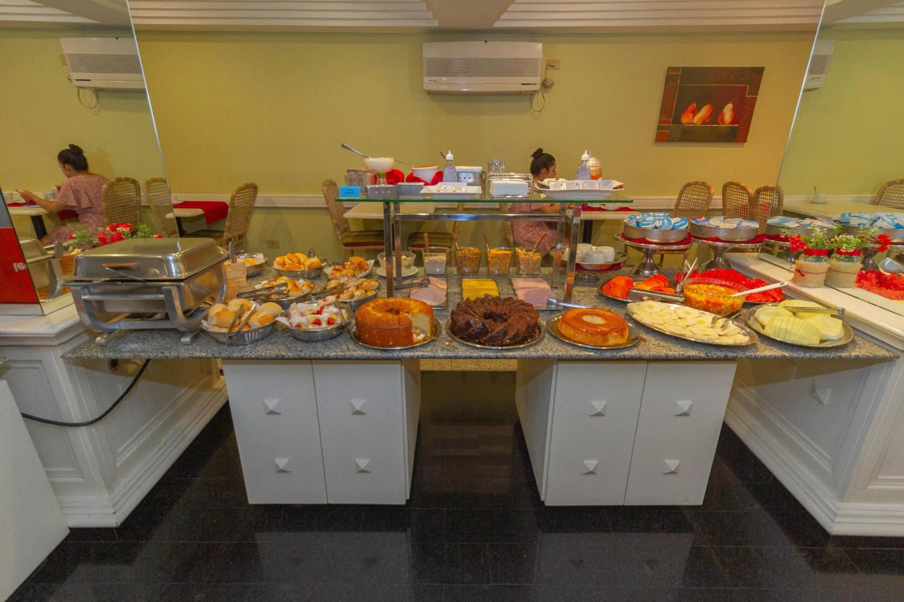 Breakfast in Trevi Hotel e Business