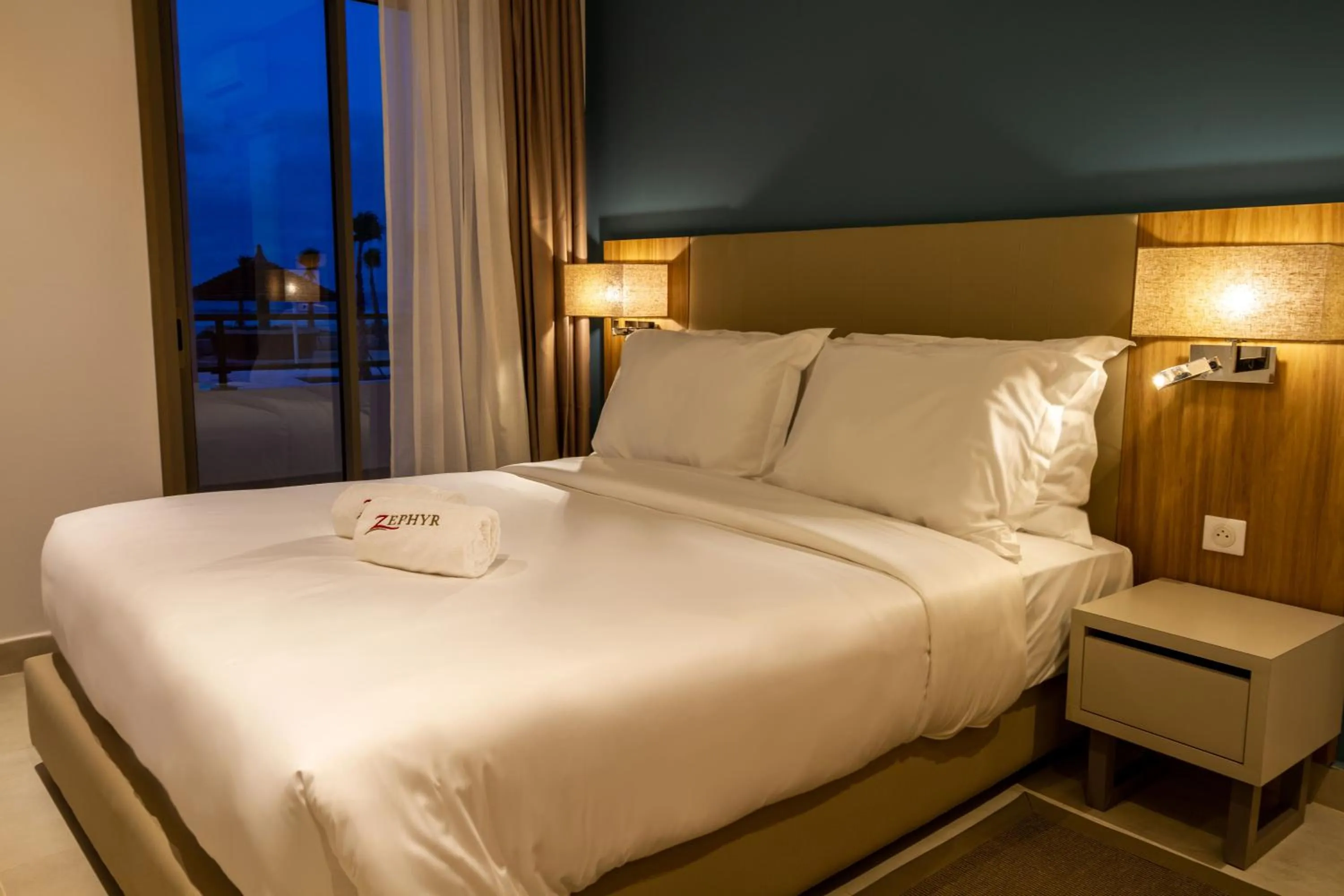 Bedroom, Bed in Zephyr Mazagan