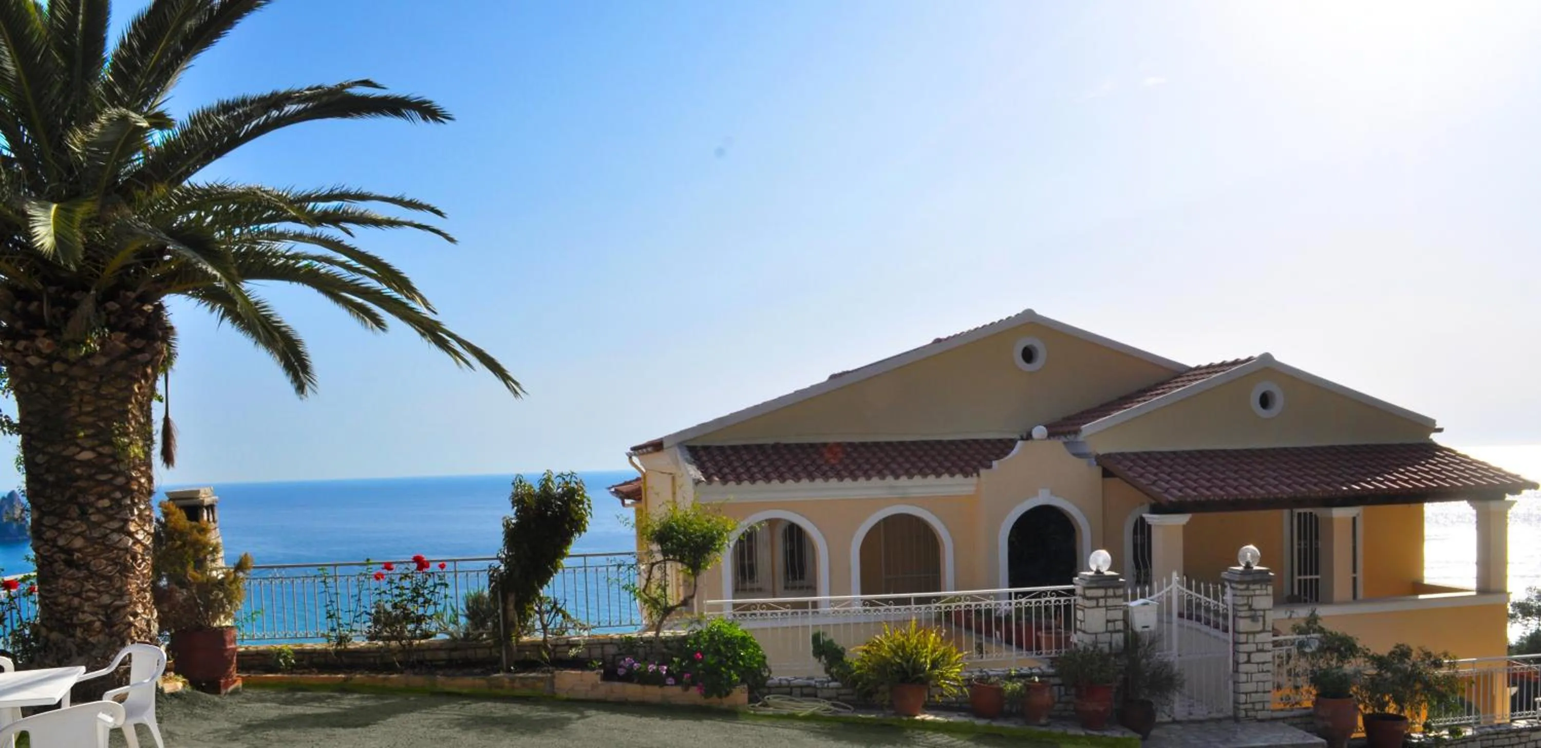 Property building in Studio Apartments Maria with Pool - Agios Gordios Beach