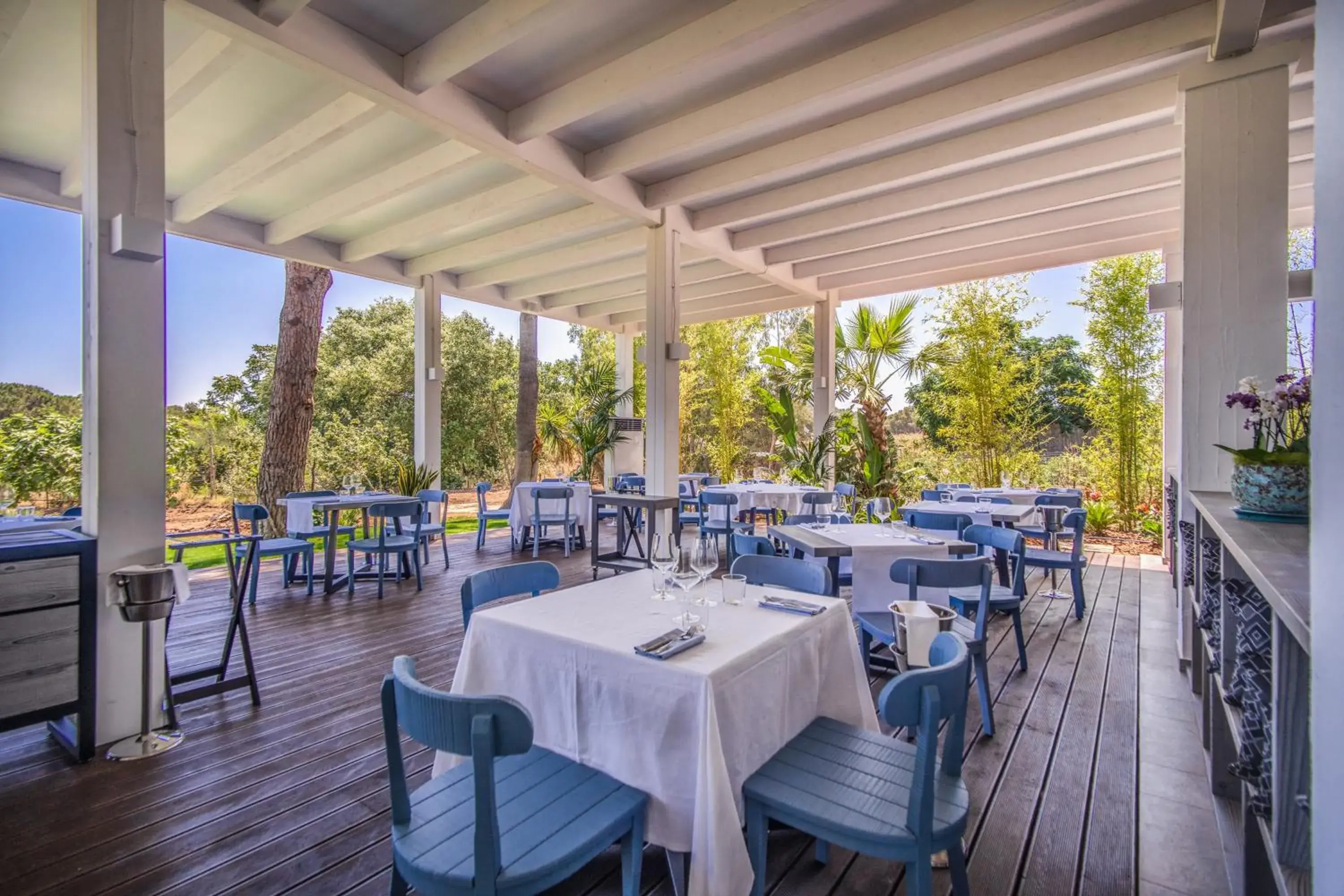 Restaurant/places to eat in Cala Sinzias Resort Restaurant/places to eat in Cala Sinzias Resort