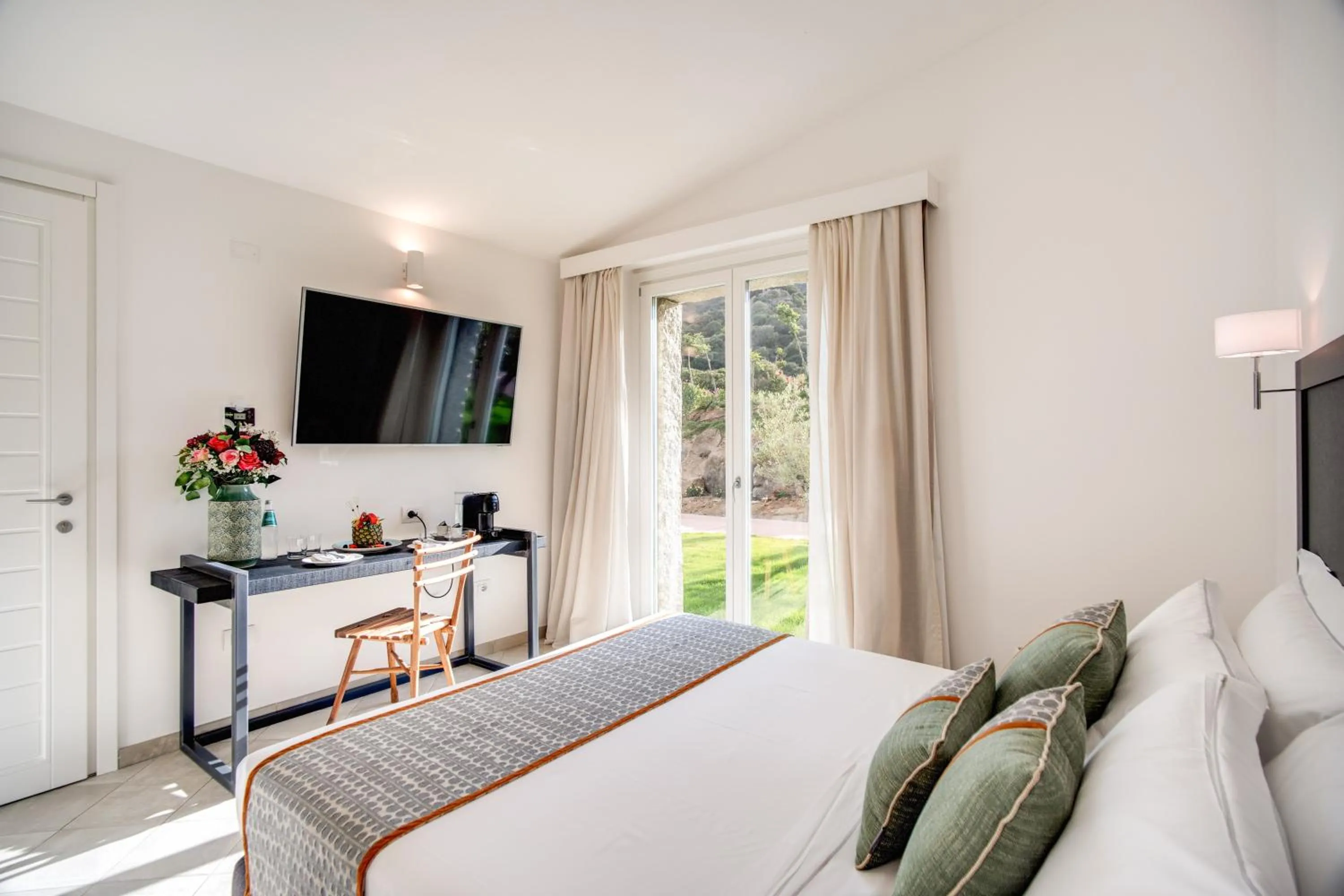 Bed in Cala Sinzias Resort