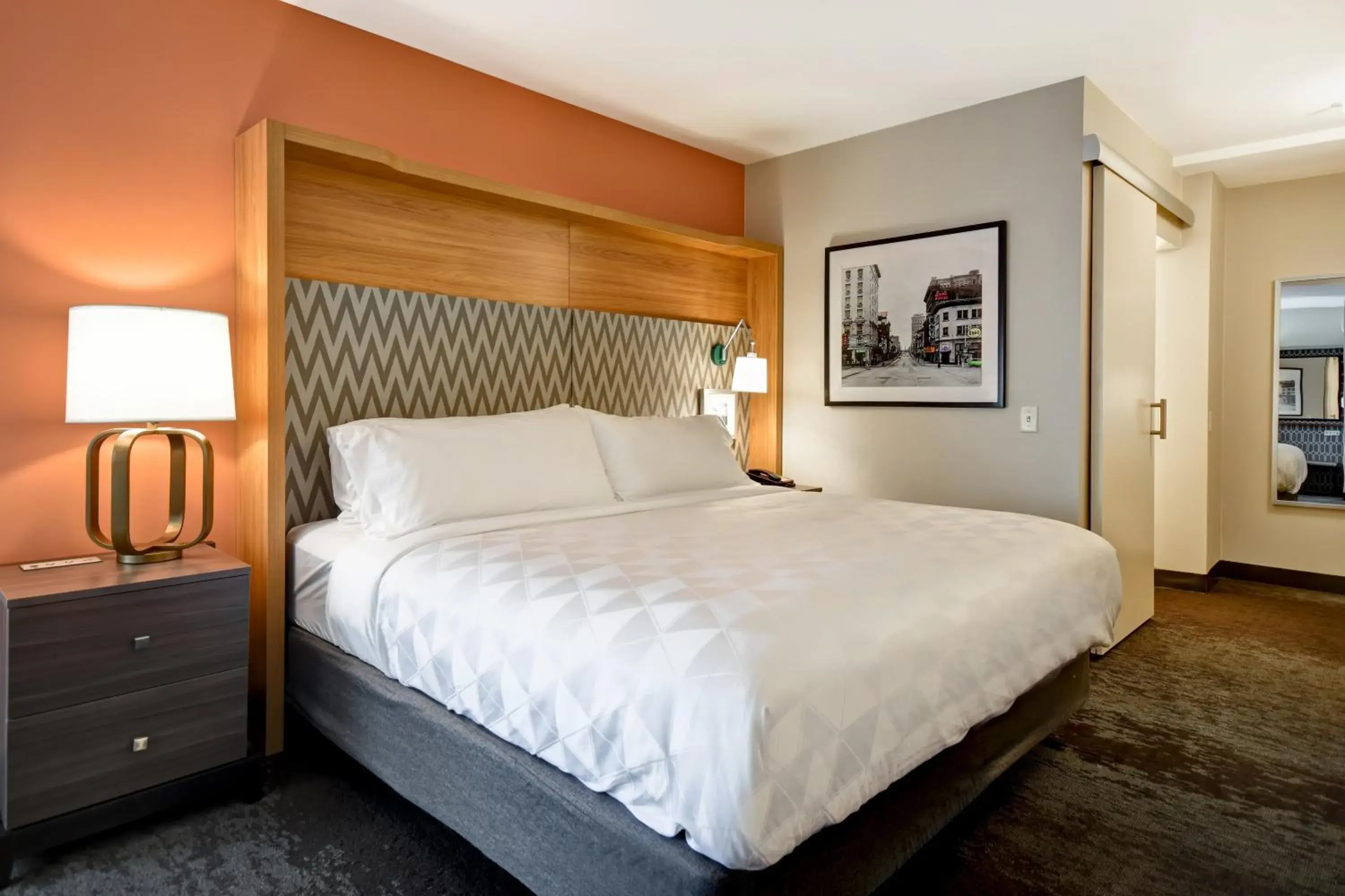 King Studio with Accessible Roll In Shower - Non-Smoking in Holiday Inn Lancaster by IHG King Studio with Accessible Roll In Shower - Non-Smoking in Holiday Inn Lancaster by IHG