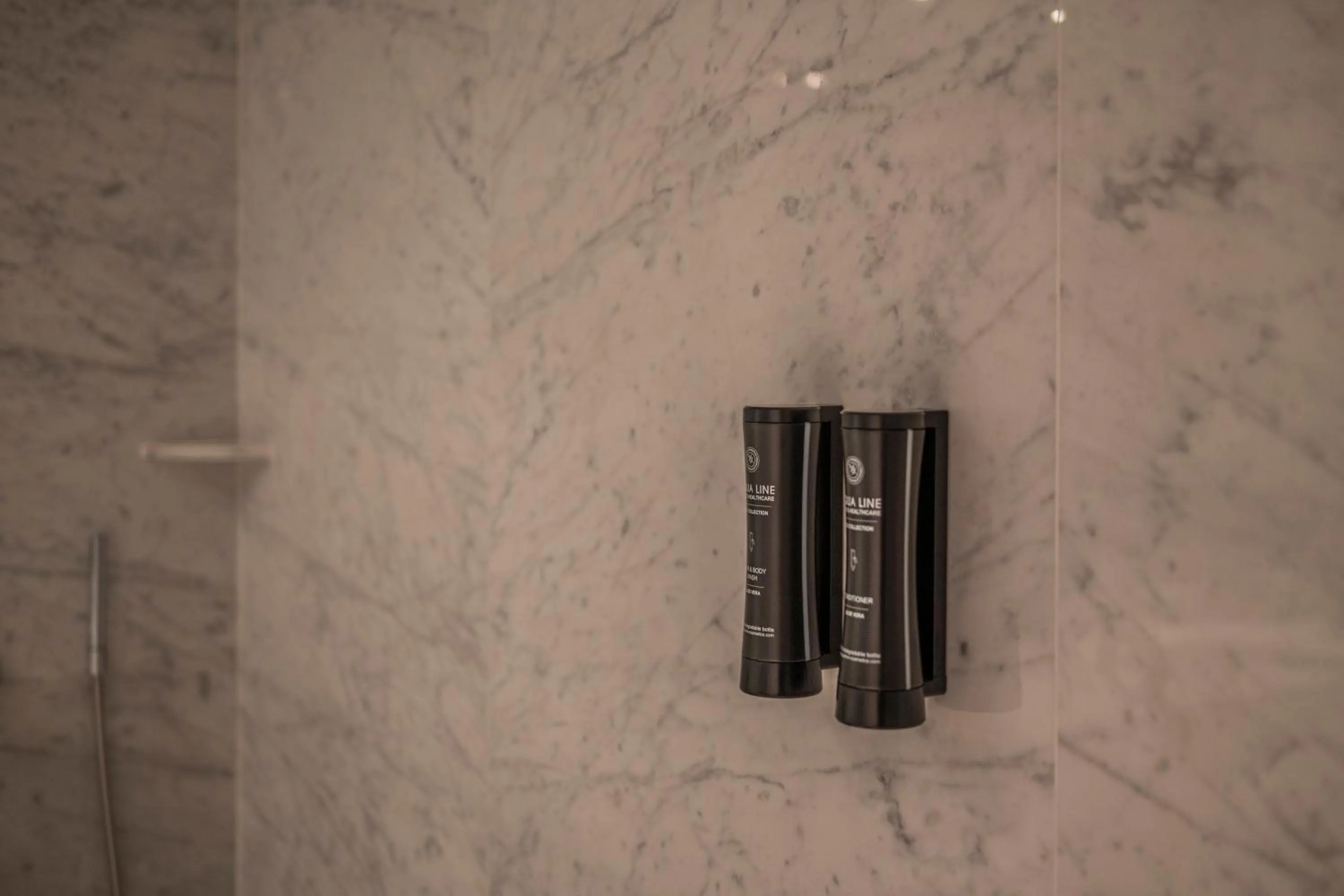 Bathroom in Hotel Falko