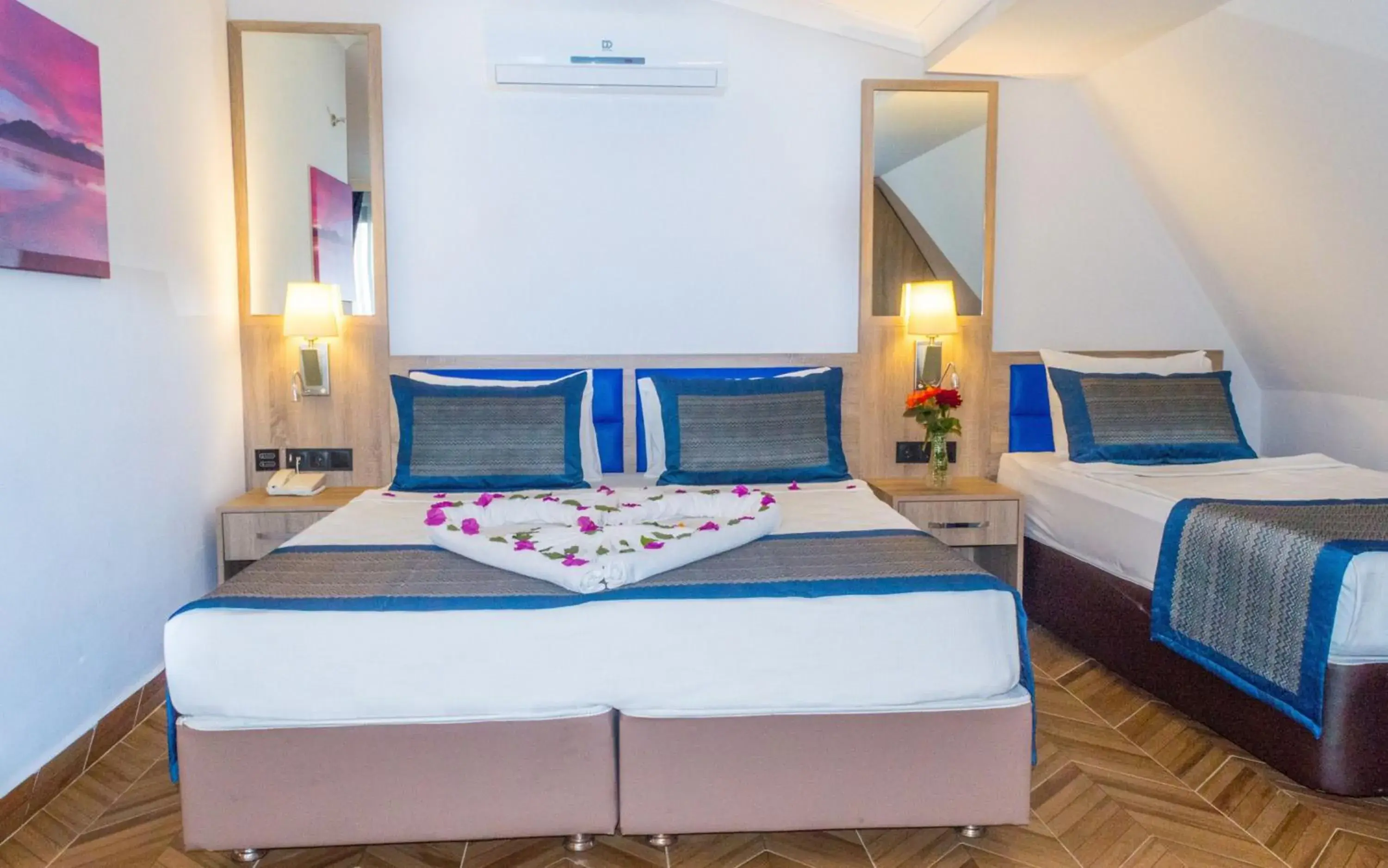 Triple Room in Relax Beach Hotel Triple Room in Relax Beach Hotel