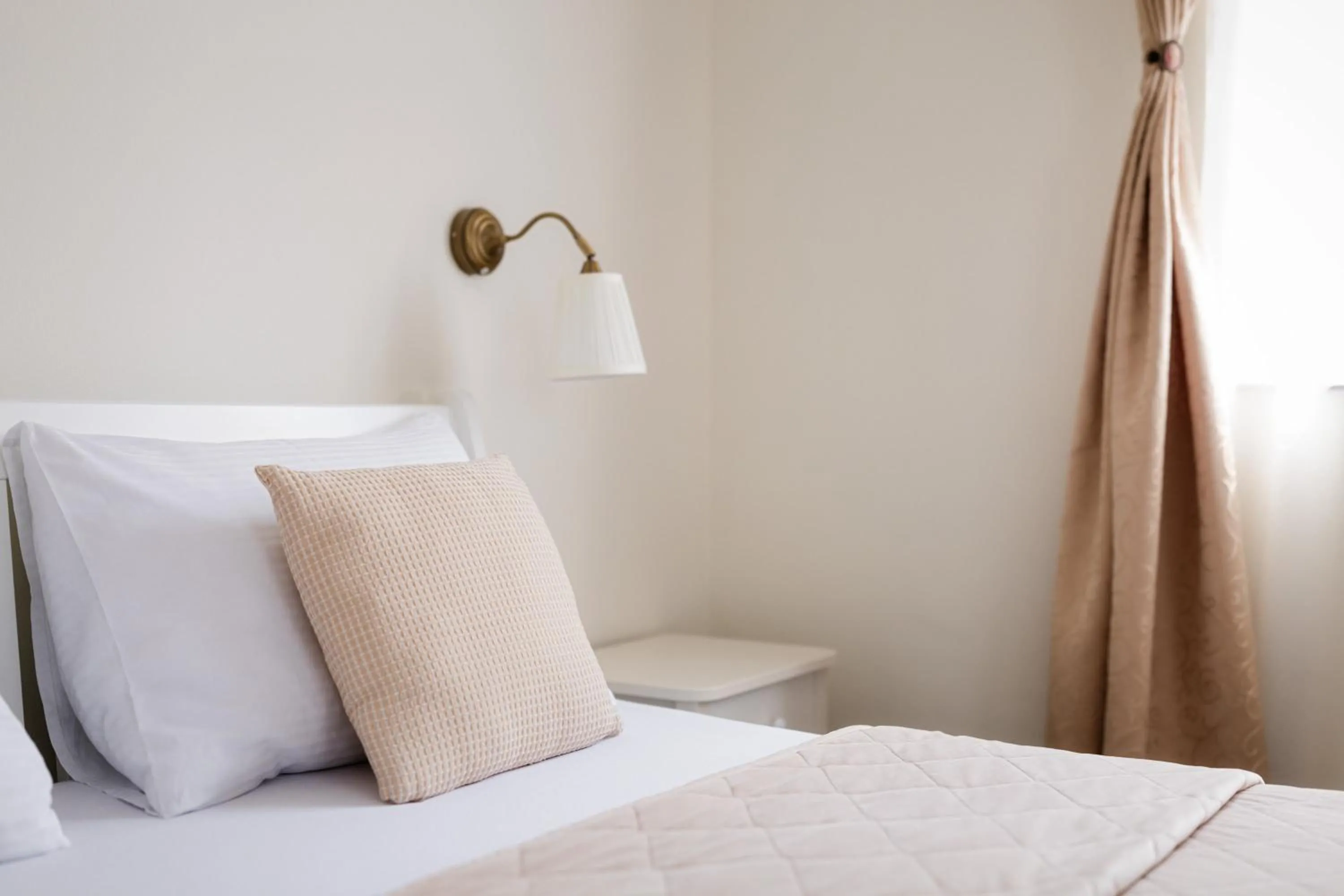 Bed in Green lakes house 2