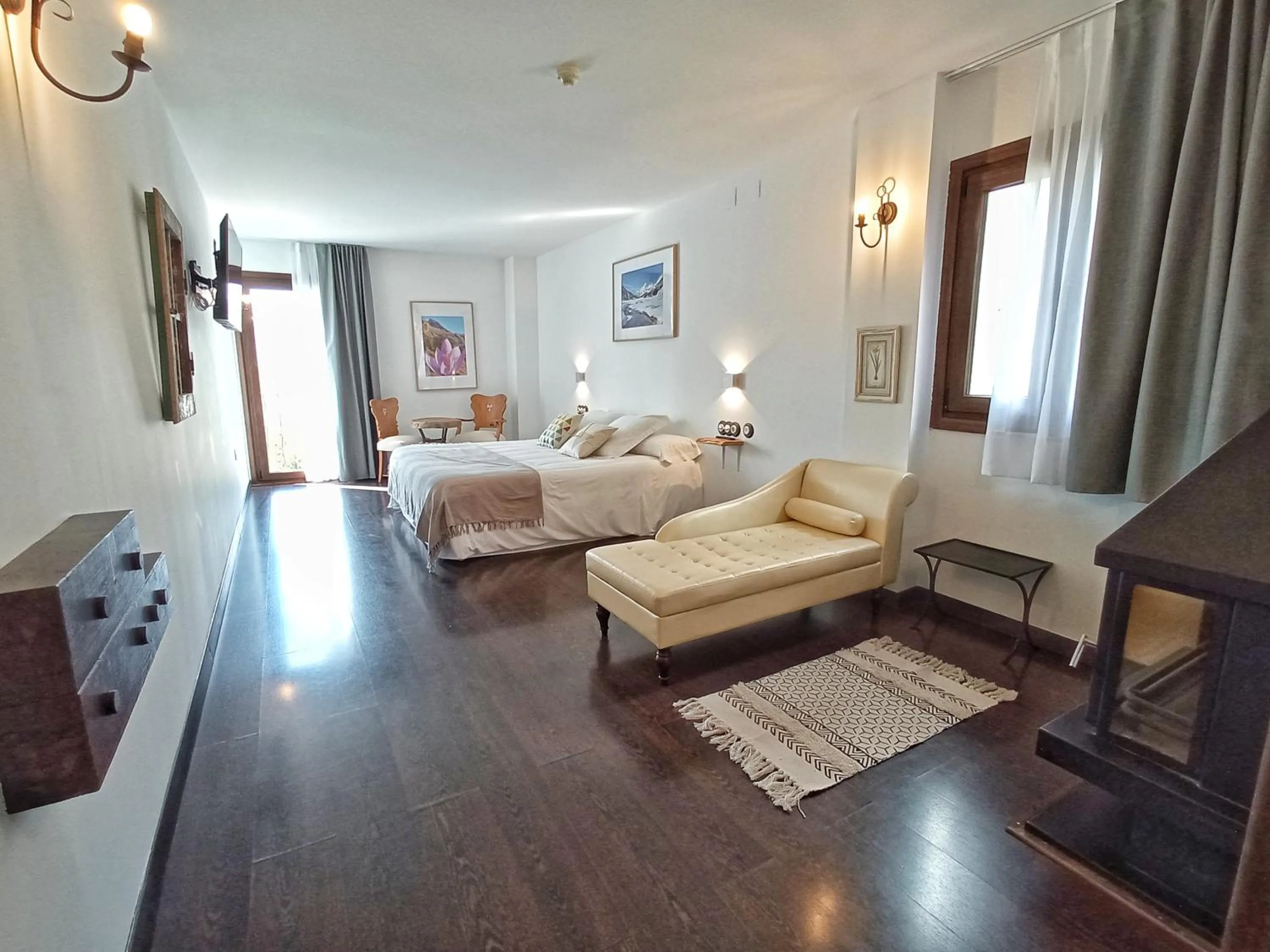 Photo of the whole room, Bed in Hotel Boutique La Casa del Río