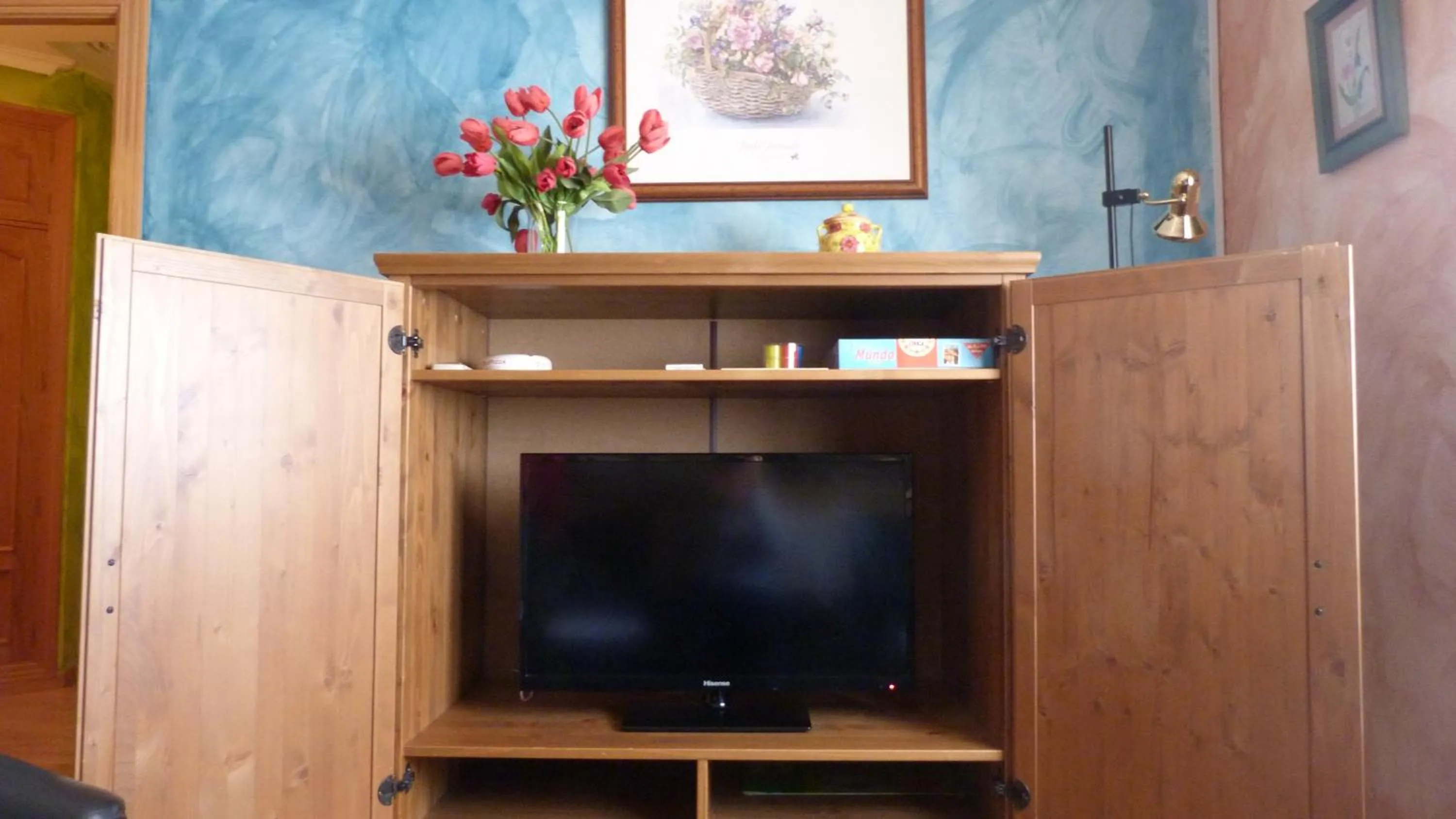 Communal lounge/ TV room in Apartamento La Plazuela
