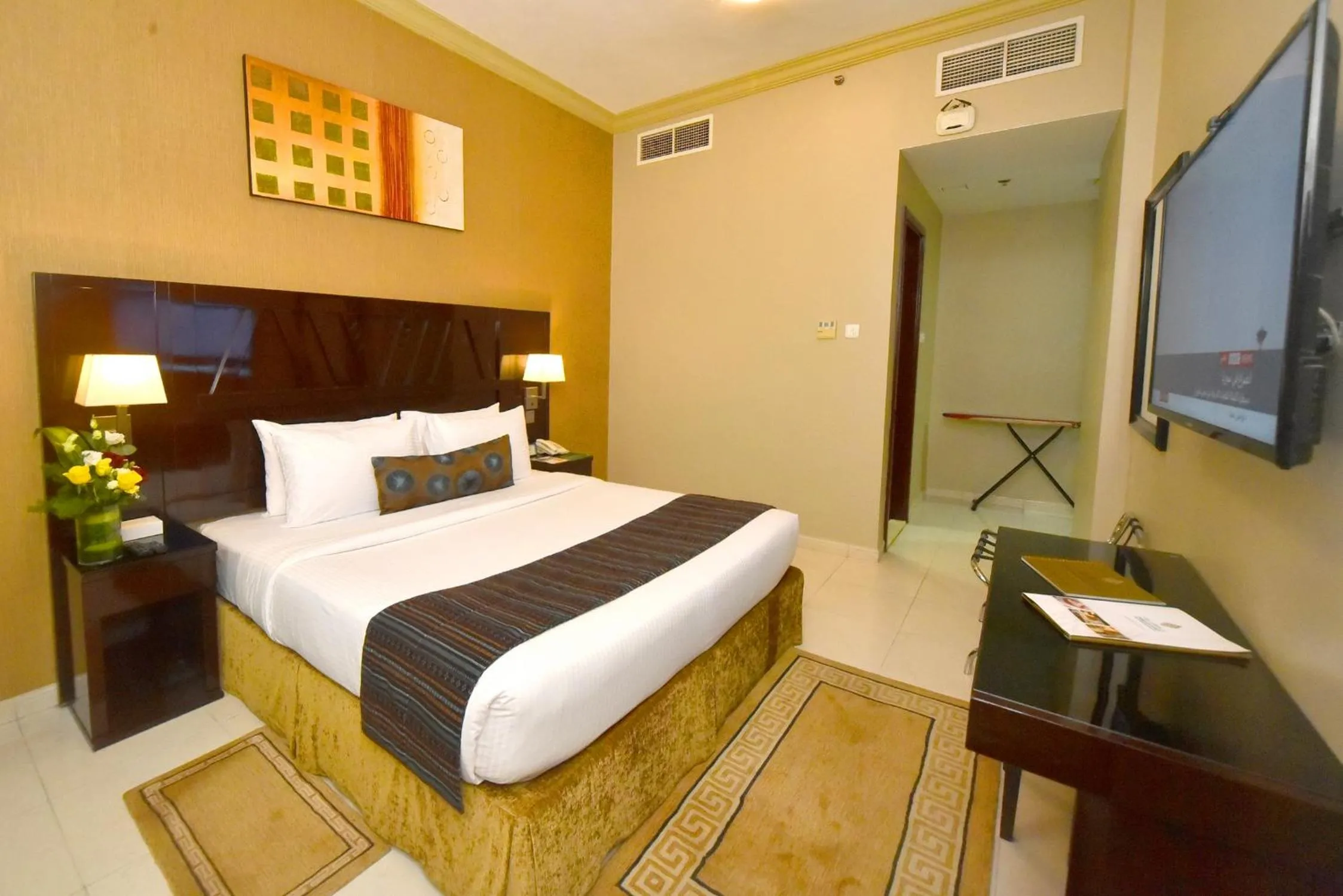 Photo of the whole room, Bed in Emirates Stars Hotel Apartments Dubai