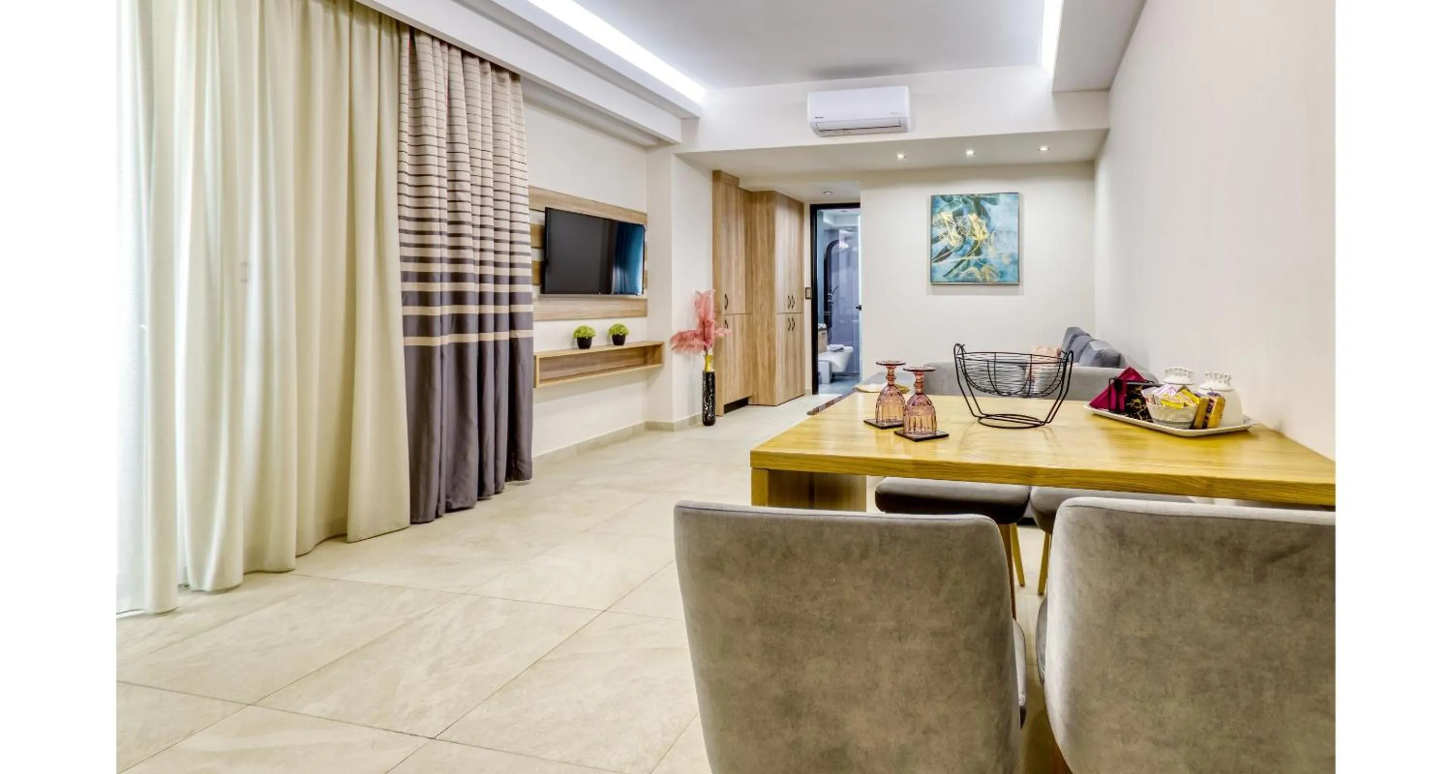 Dining area in Sapphire Blue Suites
