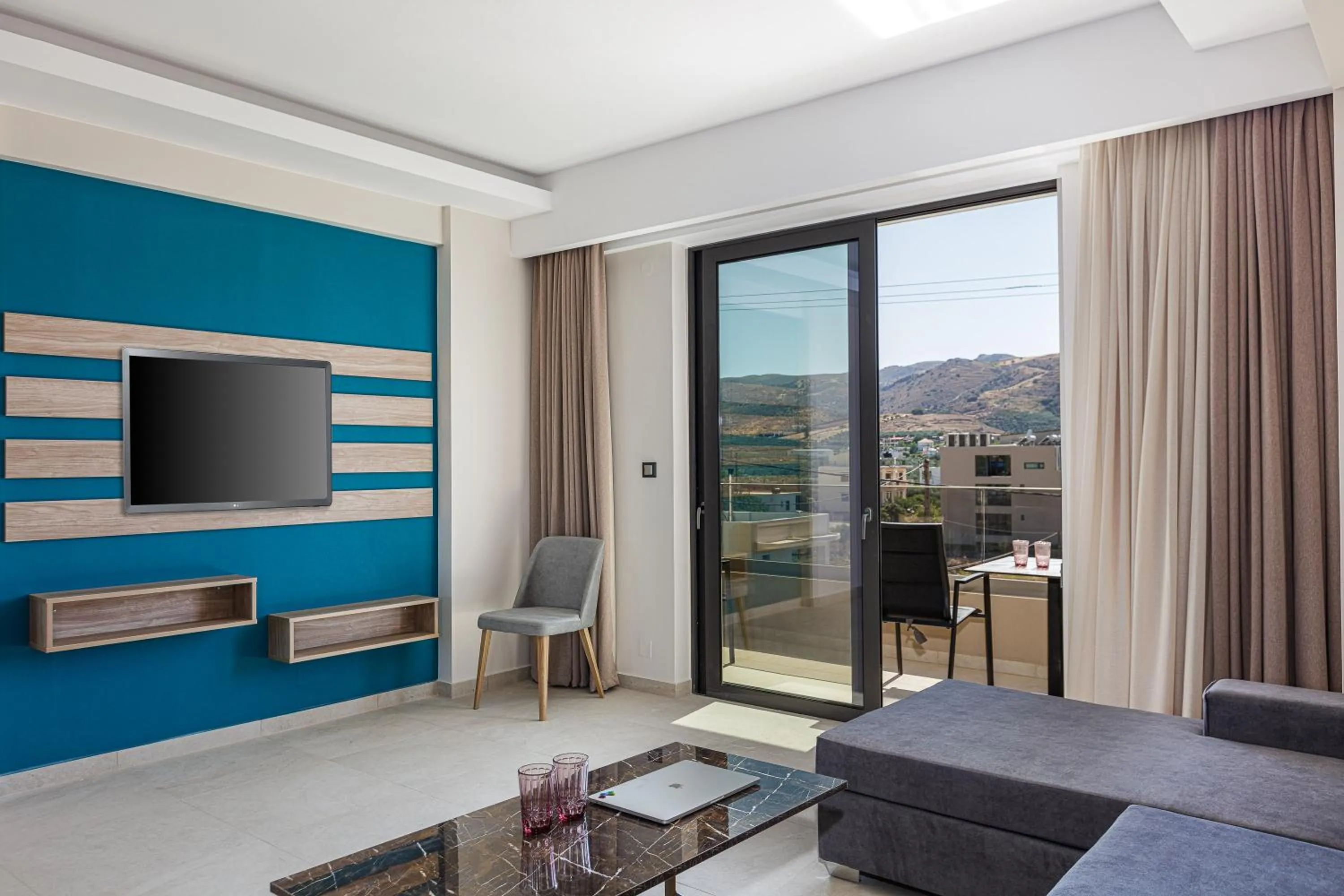 TV and multimedia in Sapphire Blue Suites